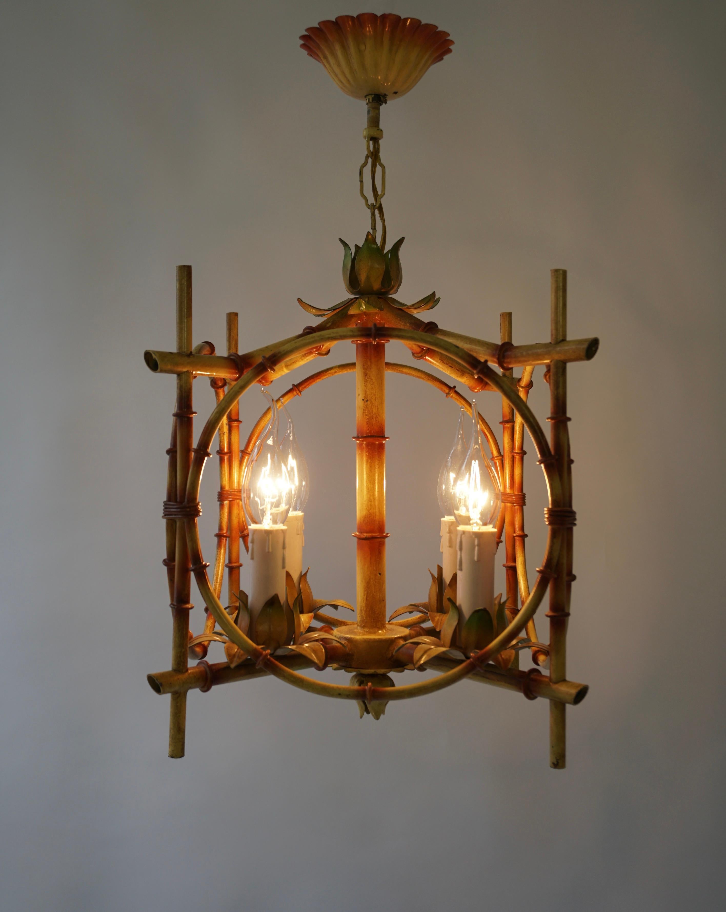 Wonderful Tole Pagoda Bamboo Chinoiserie Chandelier Light Fixture In Good Condition In Antwerp, BE
