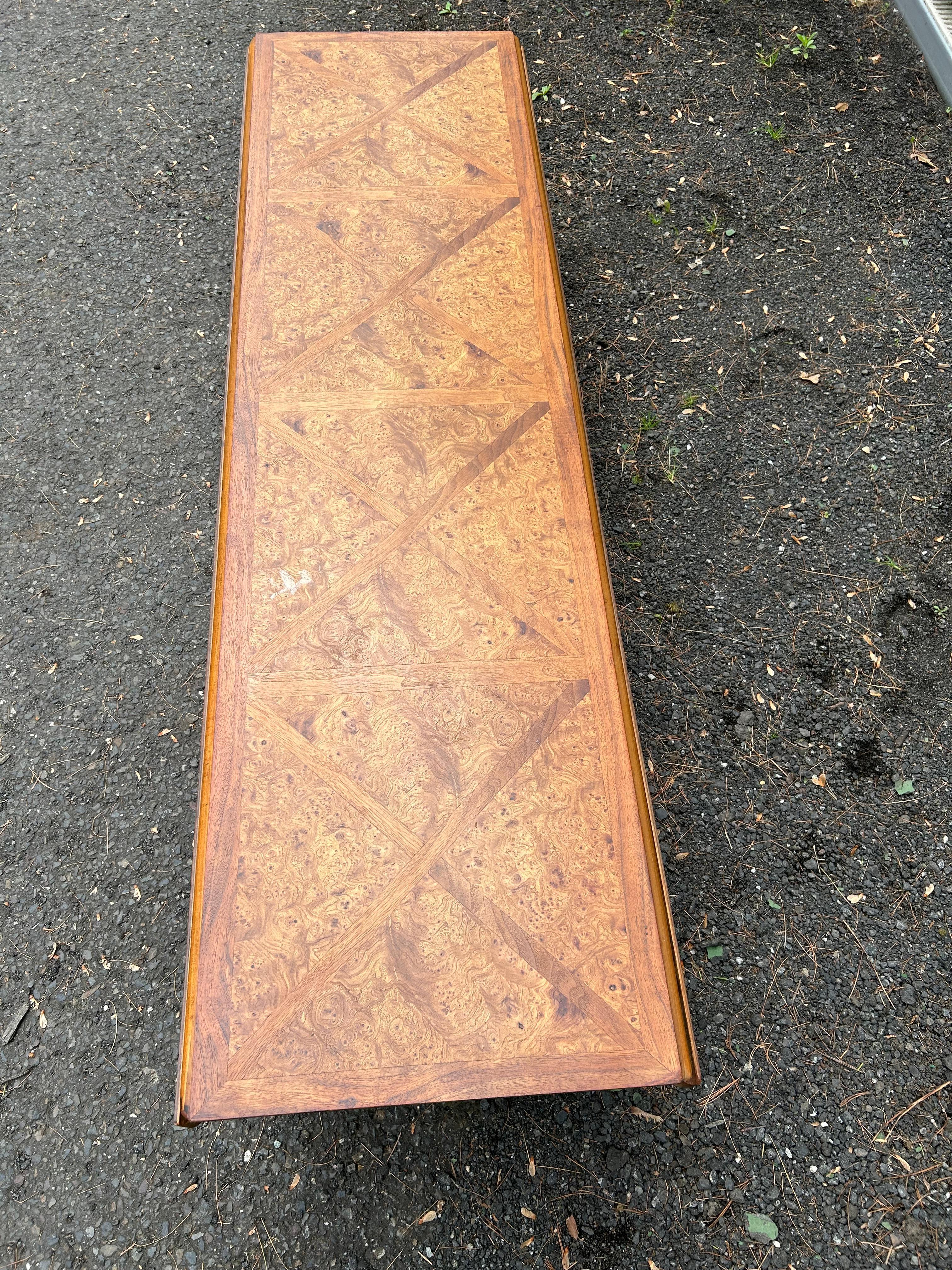 Merveilleuse table basse Tomlinson en broussin de style sophistiqué mi-siècle en vente 6
