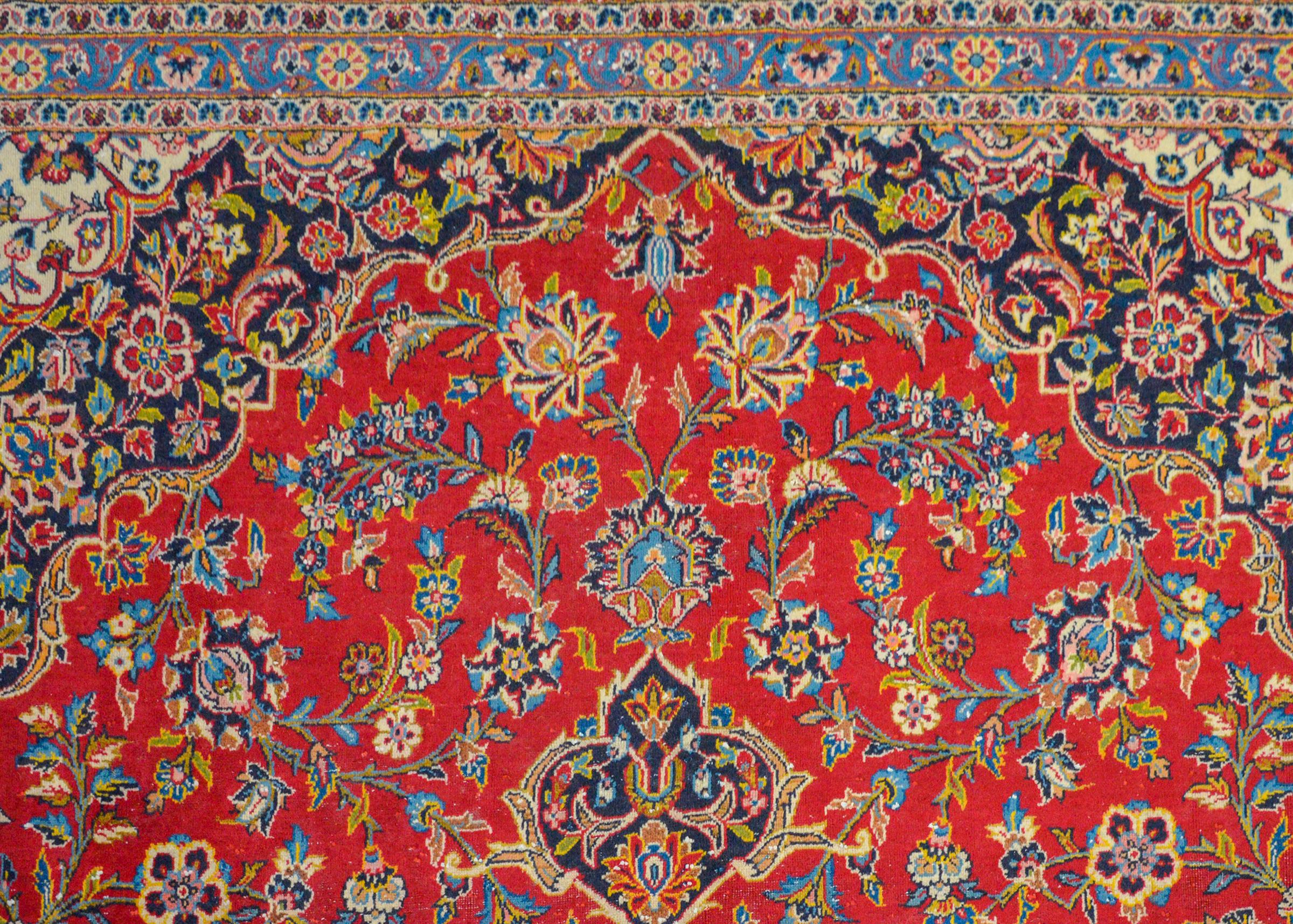 Wonderful Traditional Kashan Rug In Good Condition For Sale In Chicago, IL