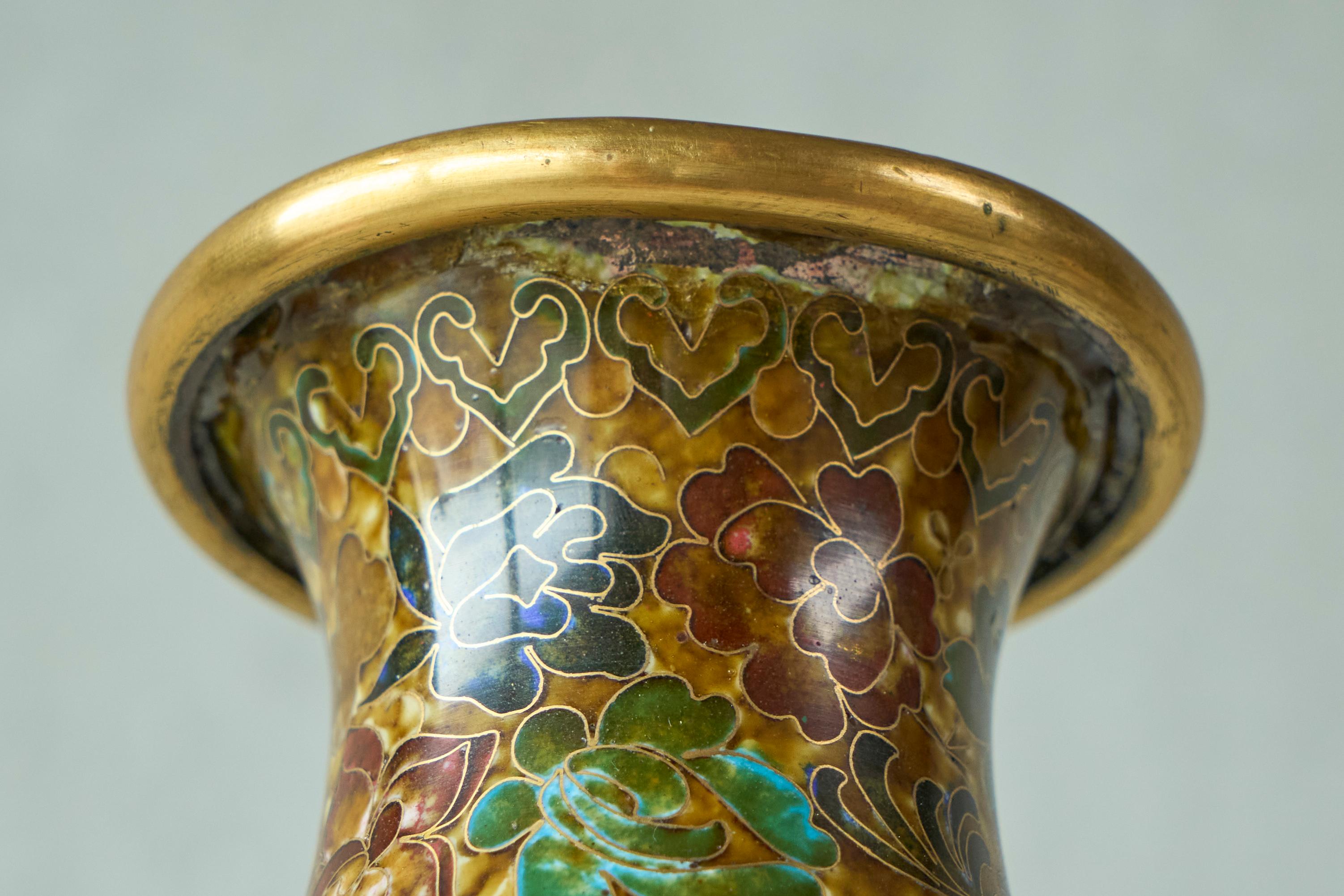 Merveilleux vase en cloisonné Début du 20e siècle en vente 2