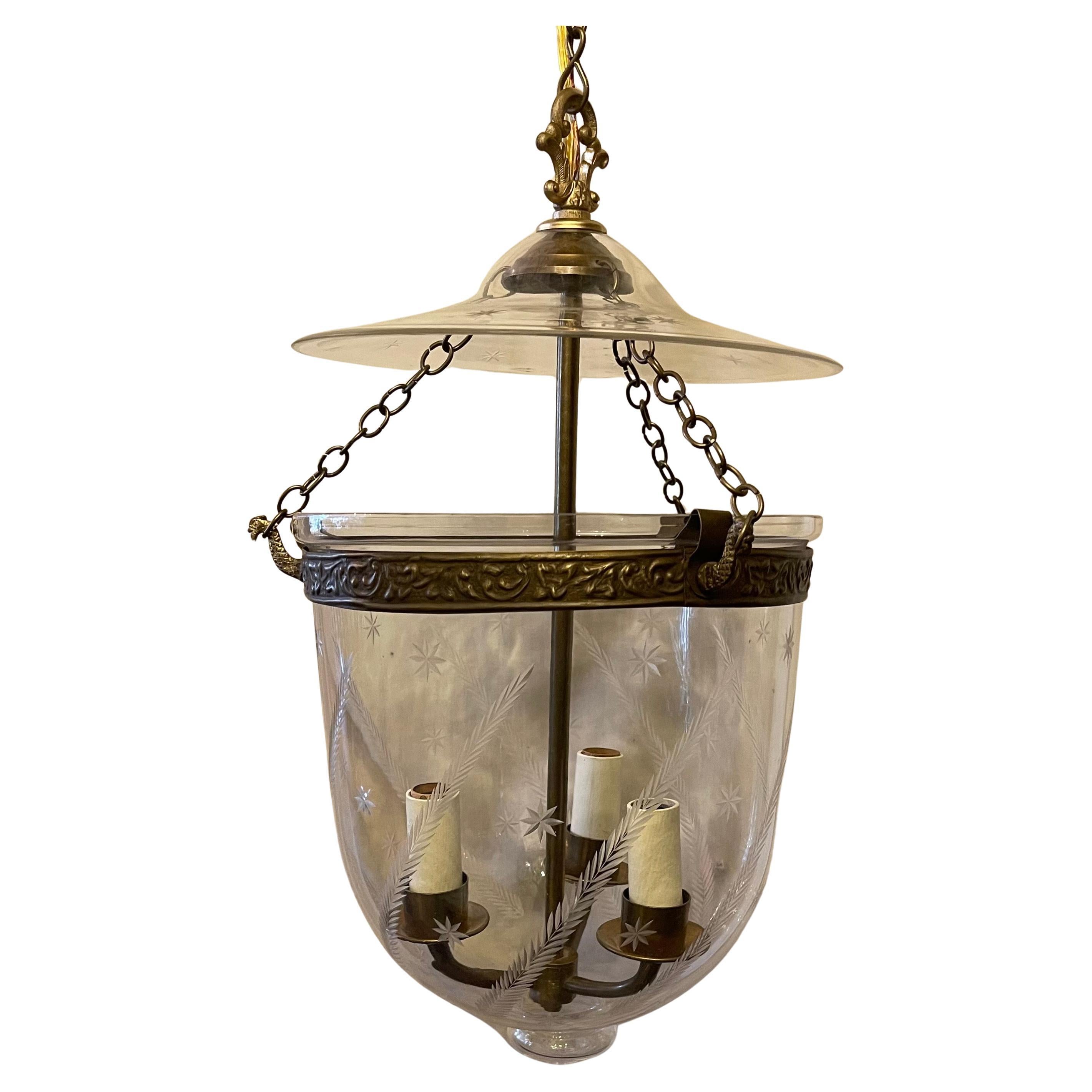 Realizzato con acquaforte Meravigliosa lanterna a 3 luci Vaughan Bronze Glass Star Wheat Bell Jar in vendita