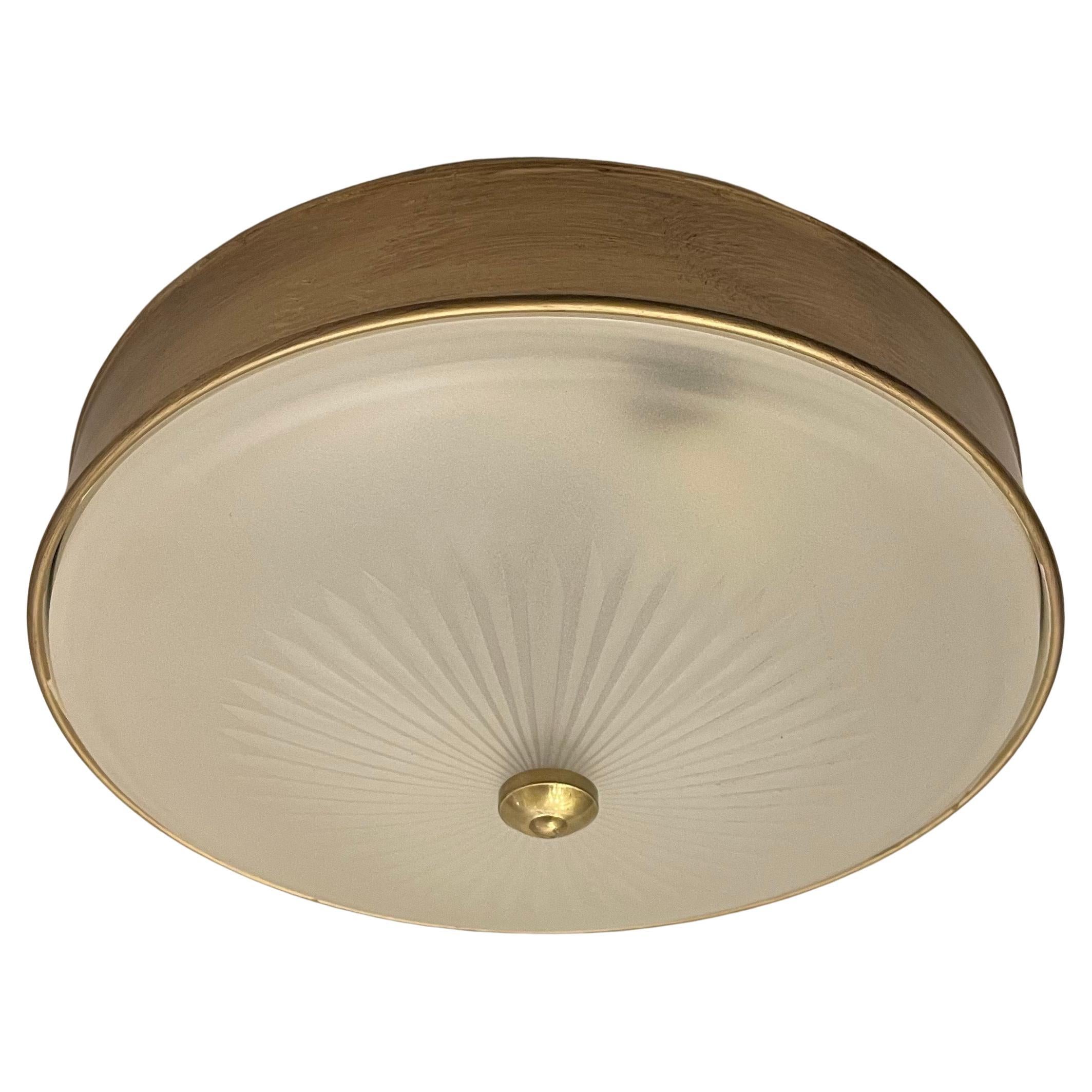 Maravilloso Plafón Vaughan Regency Brass Star Frosted Glass Flush Mount en venta