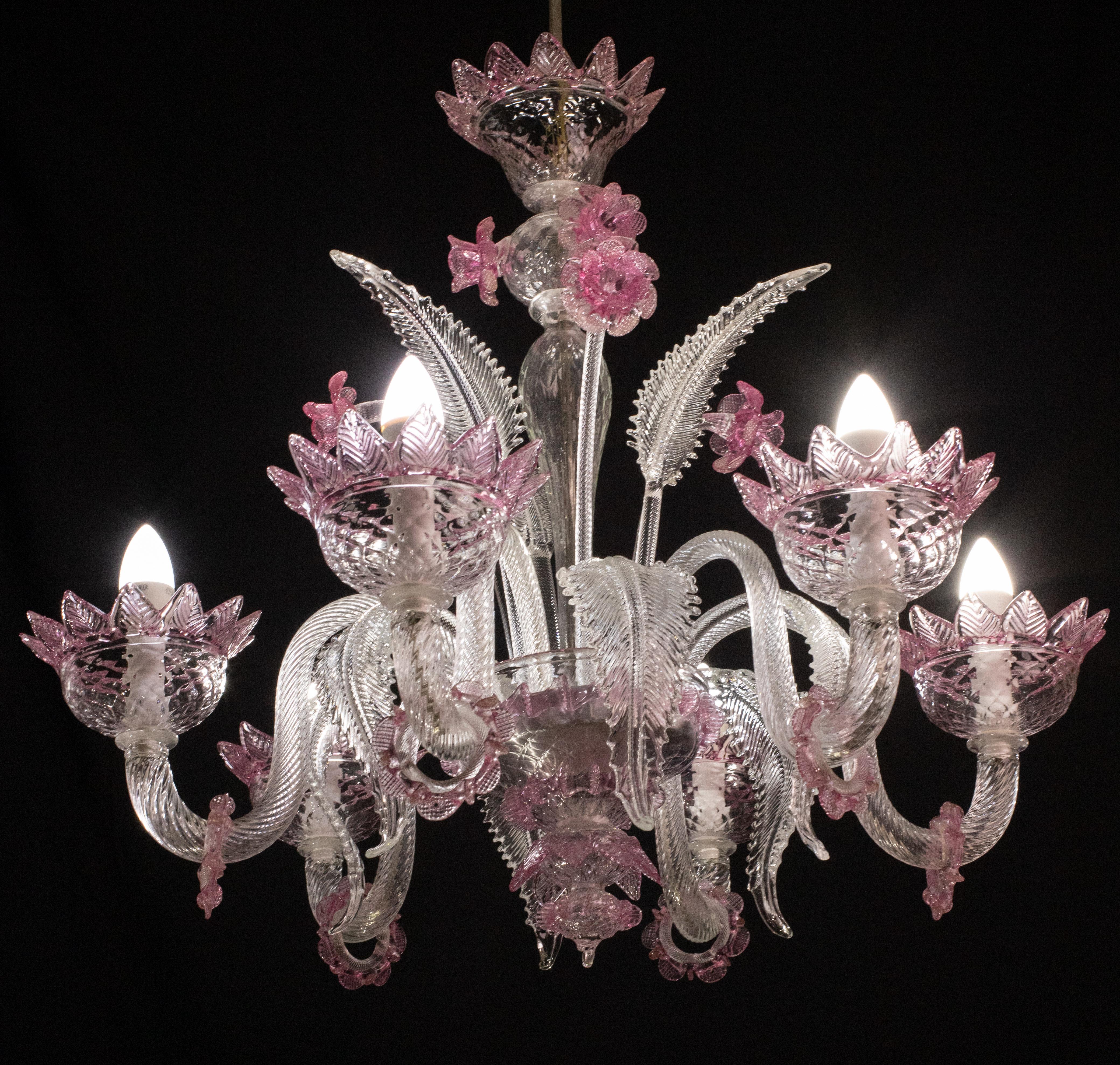 Wunderschöner venezianischer Kronleuchter, rosa Murano Glas im Angebot 2