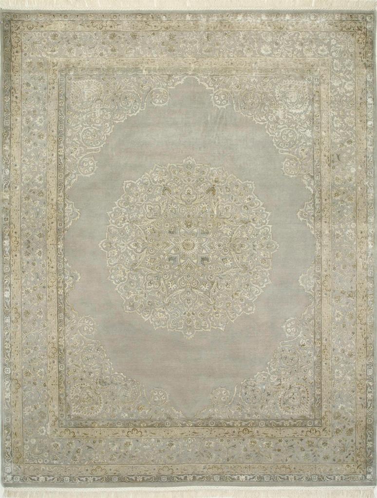 Bonita alfombra nueva con precioso diseño decorativo indo persa y bonitos colores, anudada a mano con lana y terciopelo de seda sobre base de algodón.