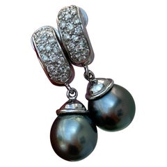Wunderschöne Vintage Ohrringe aus 18 Karat Weißgold mit Diamanten und Perlen in Schachtel