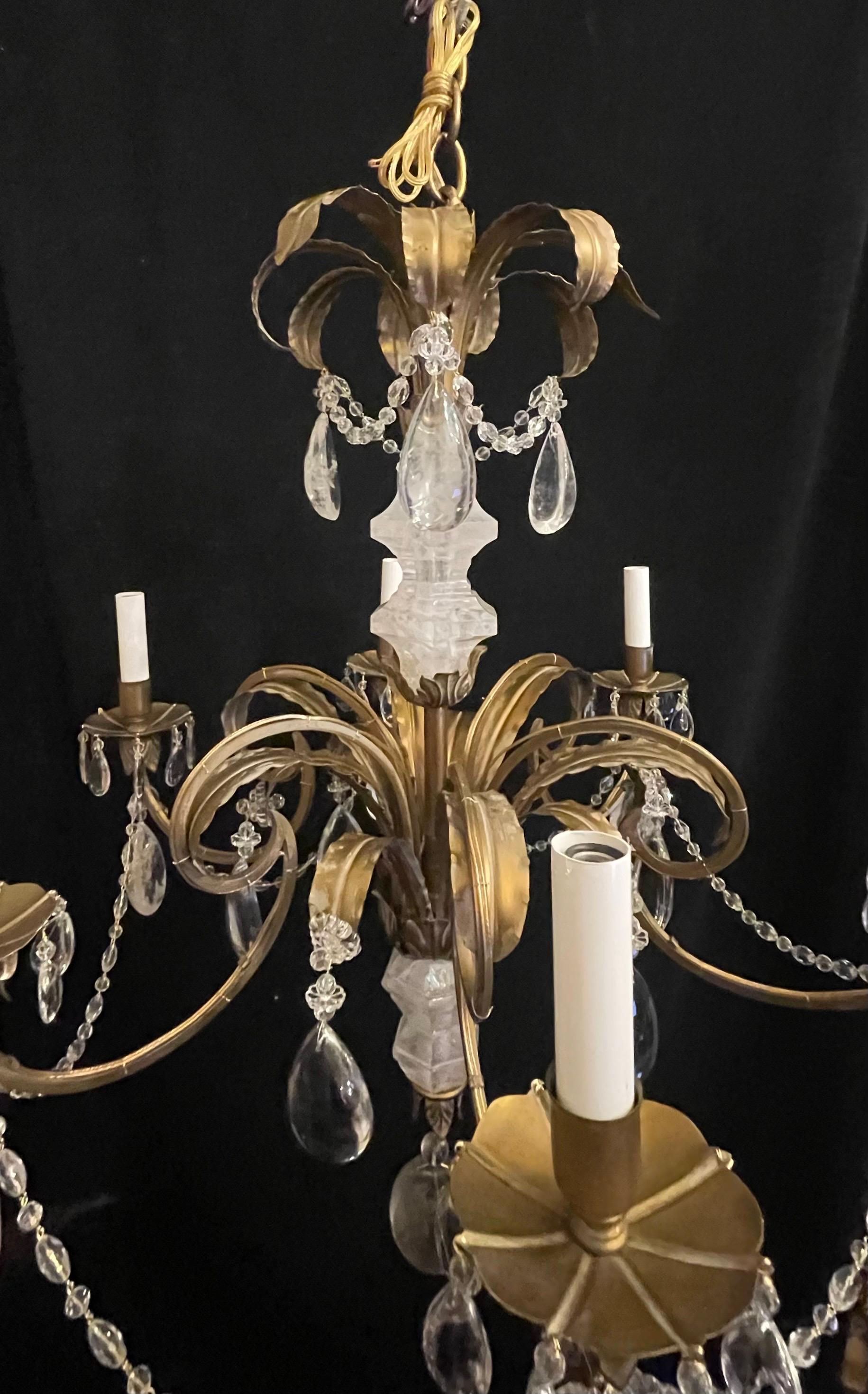 XX secolo Meraviglioso lampadario vintage Baguès Rock Crystal Beaded Swag Floral Gilt Palm Chandelier in vendita