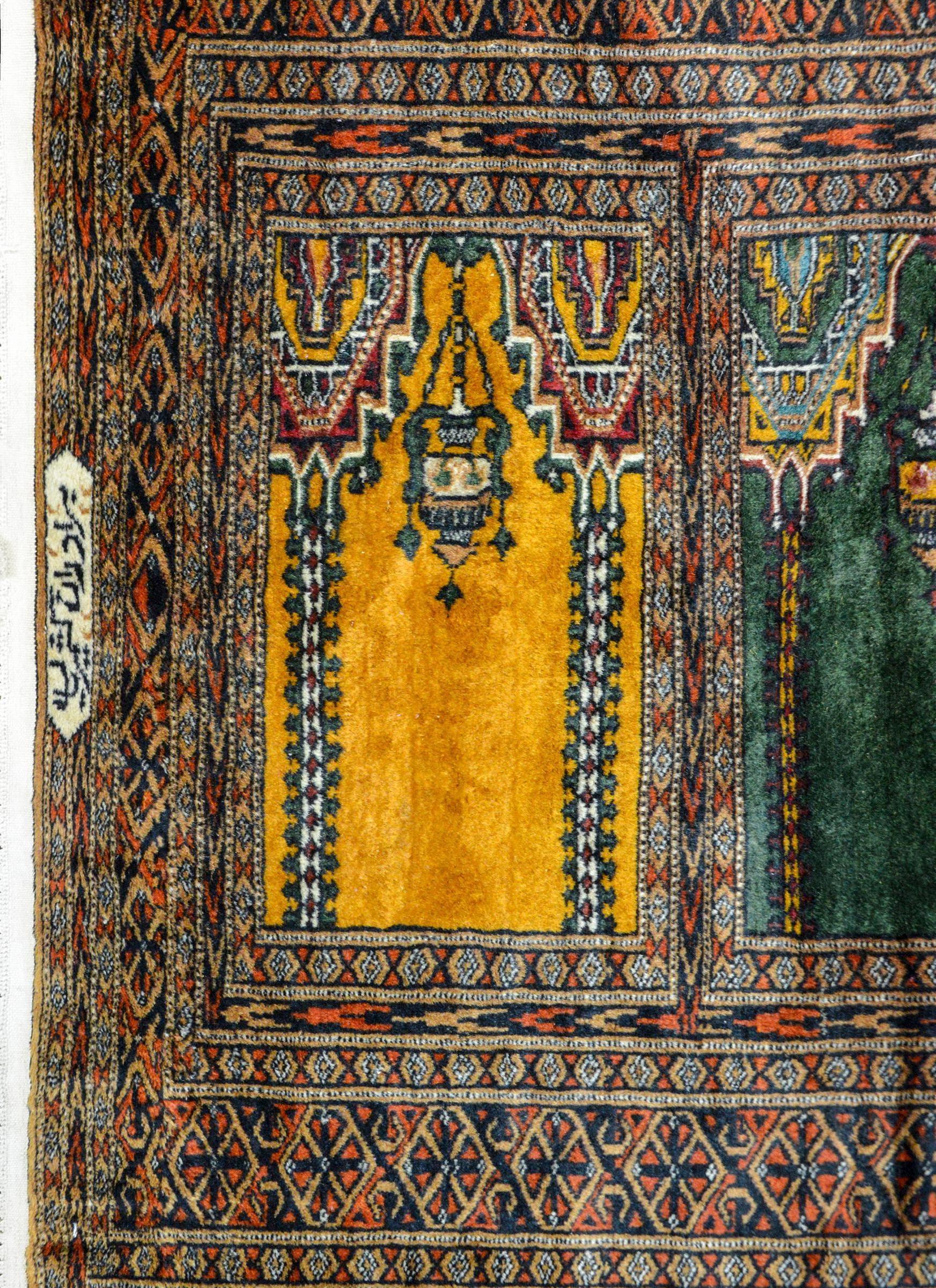 Wonderful Vintage Bokhara Prayer Rug In Good Condition In Chicago, IL
