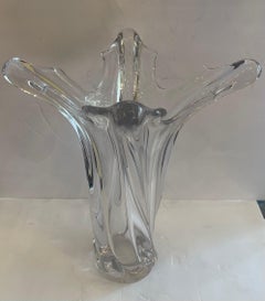 Magnifique vase vintage français « Art Vannes » du milieu du siècle, en cristal épais transparent
