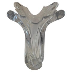 Magnifique vase vintage français « Art Vannes » du milieu du siècle, en cristal épais transparent