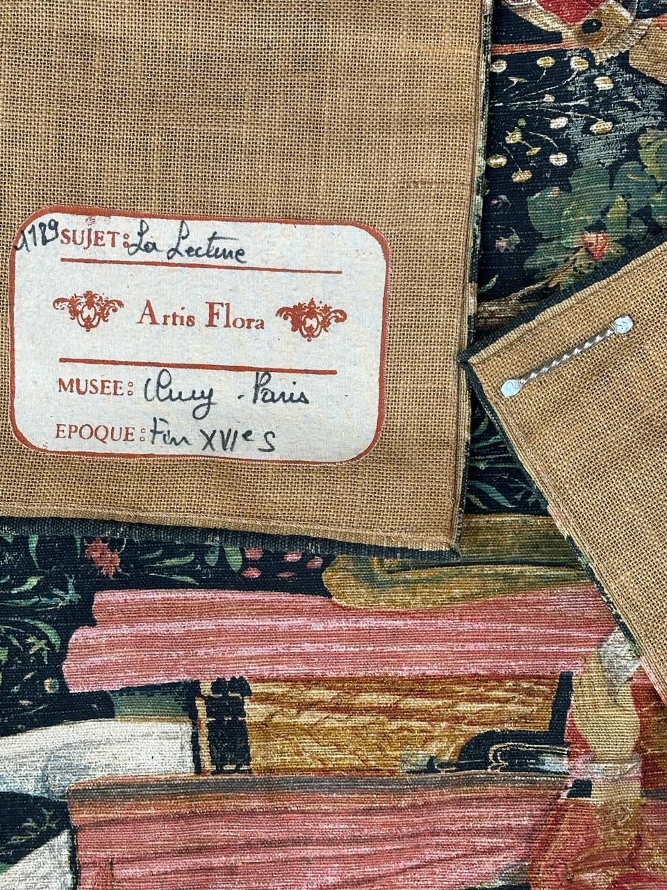 Wunderschöner französischer handbedruckter Vintage-Wandteppich im Aubusson-Stil mit Lesezeichen im Angebot 12