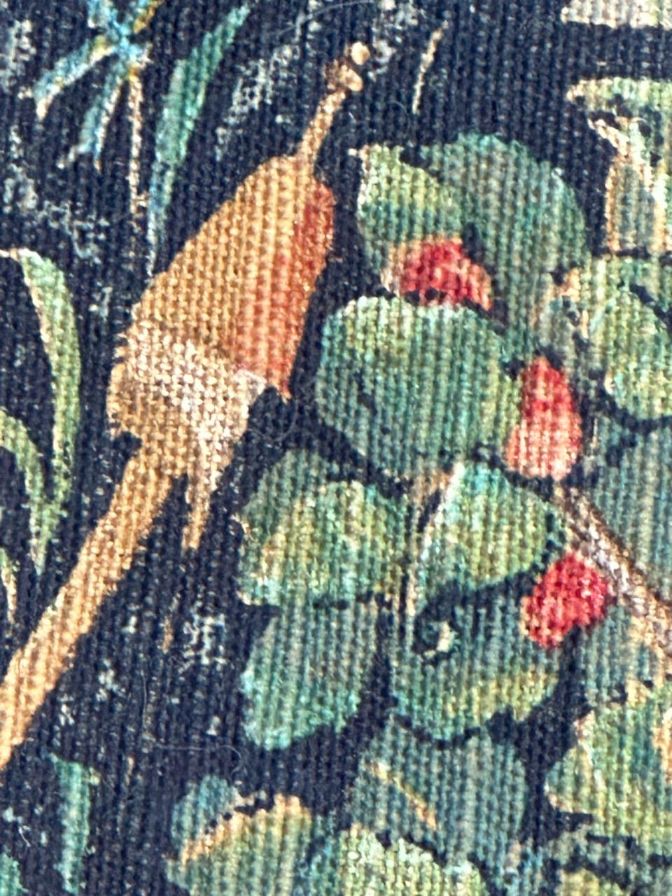 Wunderschöner französischer handbedruckter Vintage-Wandteppich im Aubusson-Stil mit Lesezeichen im Angebot 2