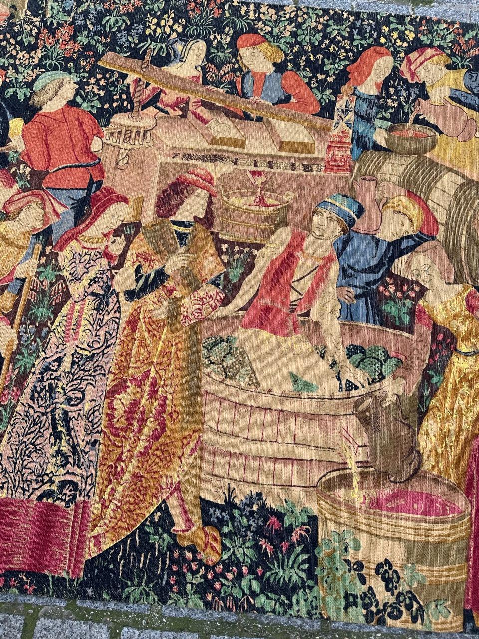 Wonderful Vintage French Hand Printed Tapestry “Vendanges” In Good Condition For Sale In Saint Ouen, FR