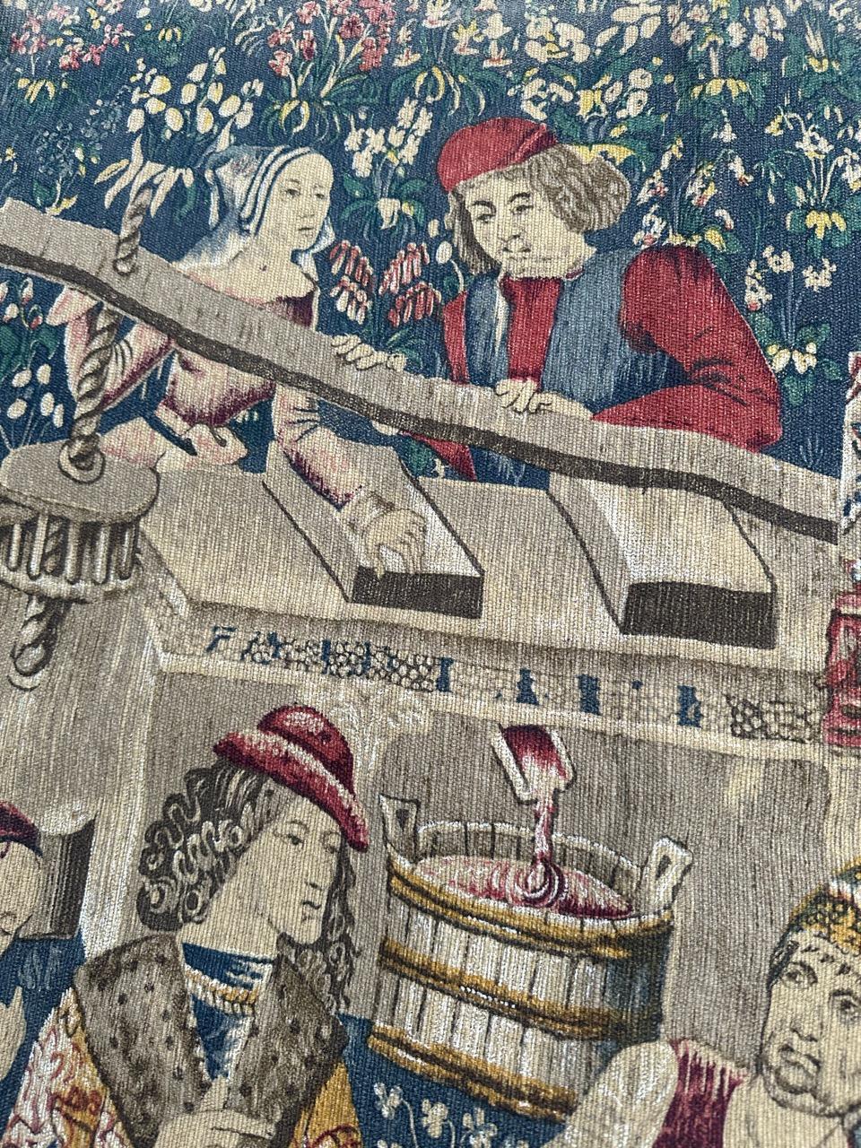 Merveilleuse tapisserie sérigraphiée française d'époque médiévale 