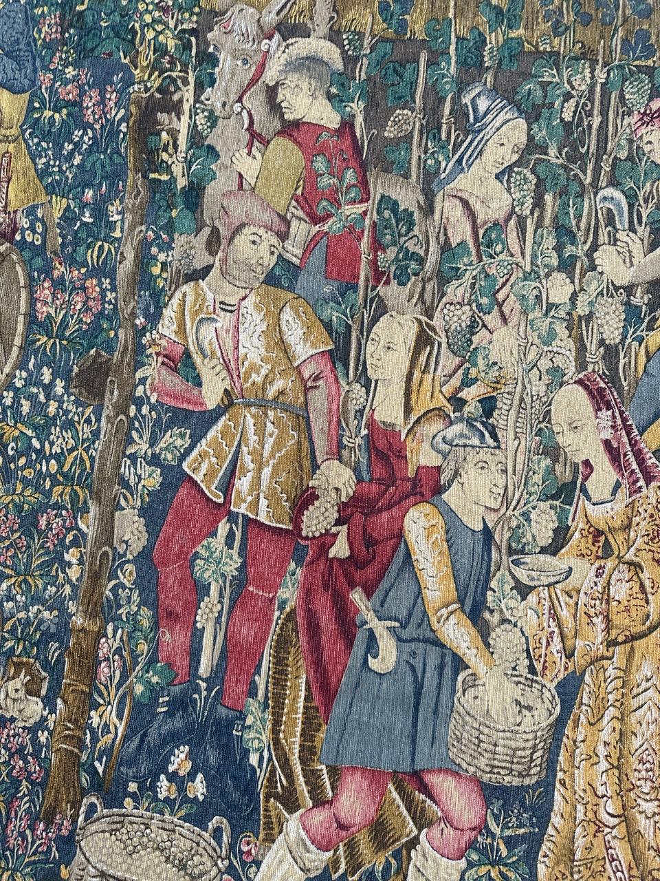 Aubusson Merveilleuse tapisserie sérigraphiée française d'époque médiévale 