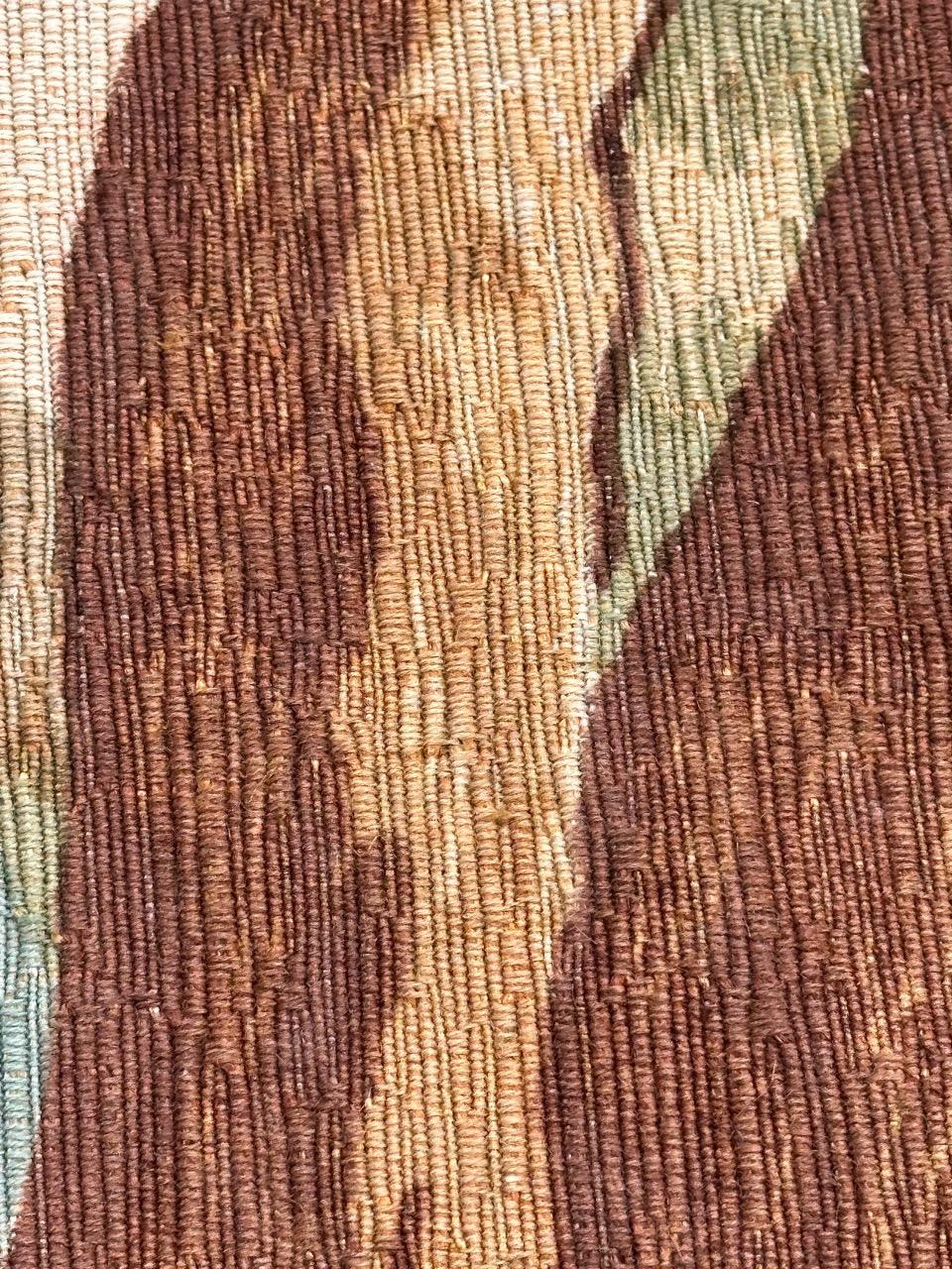 Wunderschöner französischer Siebdruck-Wandteppich im Vintage-Stil von Hand.  