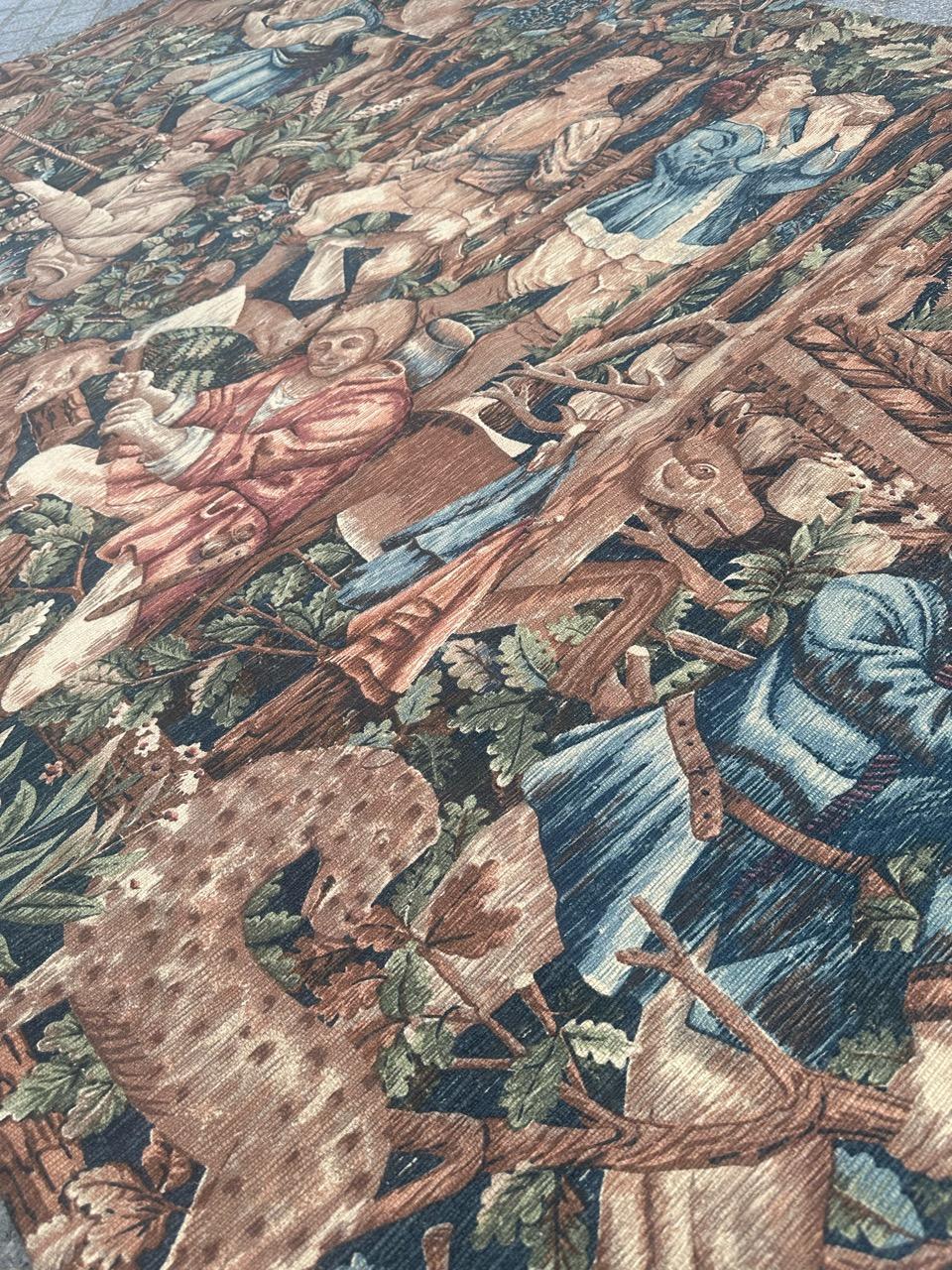 Meraviglioso arazzo francese d'epoca con disegno di museo medievale 