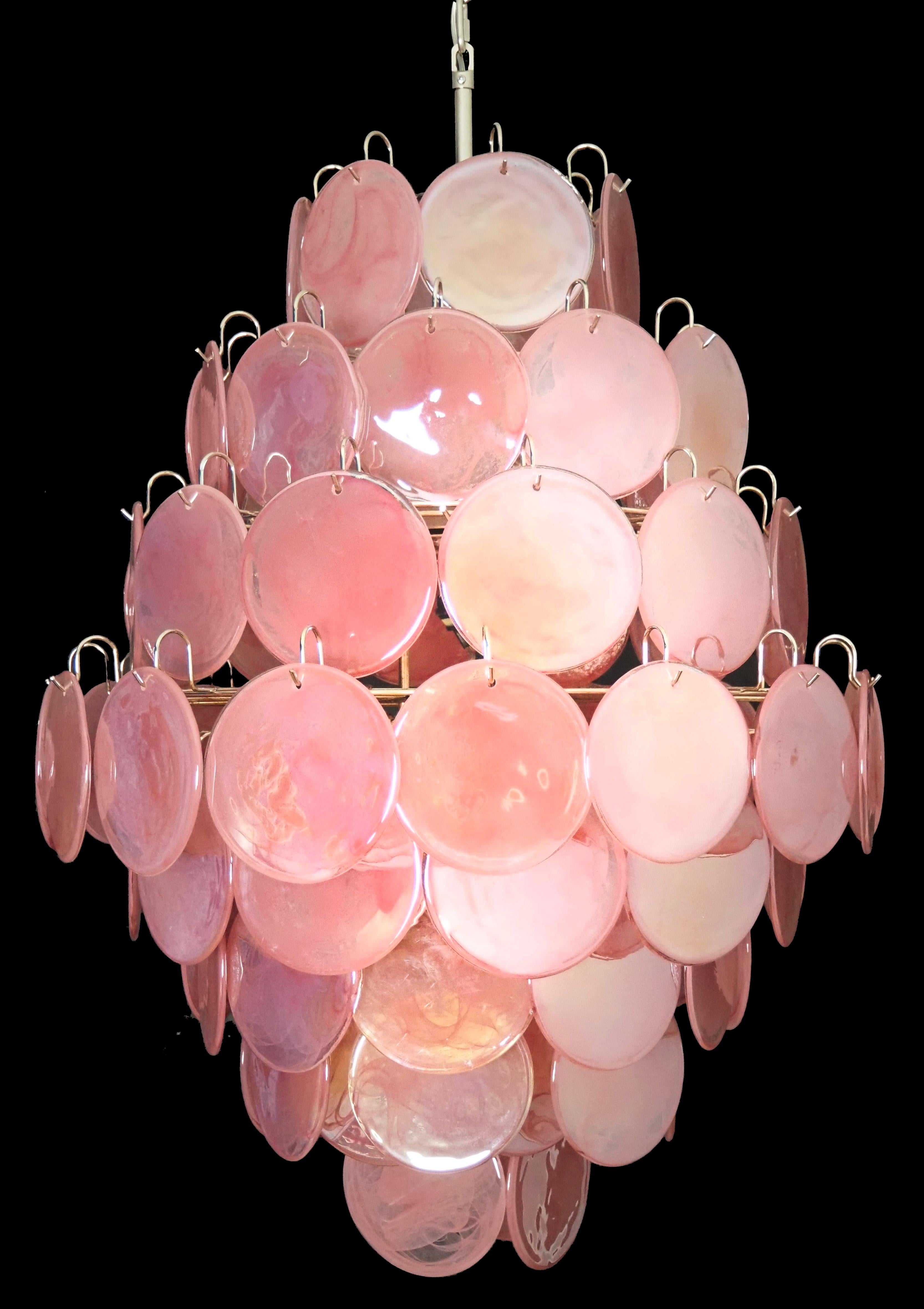 Wonderful Vintage Italian Murano chandeliers - 87 pink alabaster disks For Sale 7