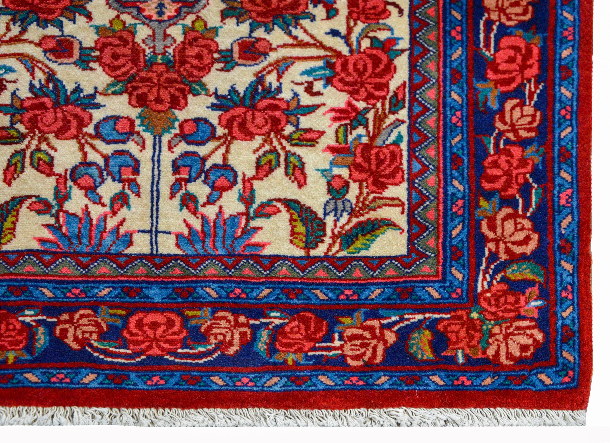 Wonderful Vintage Persian Bidjar Rug For Sale 1