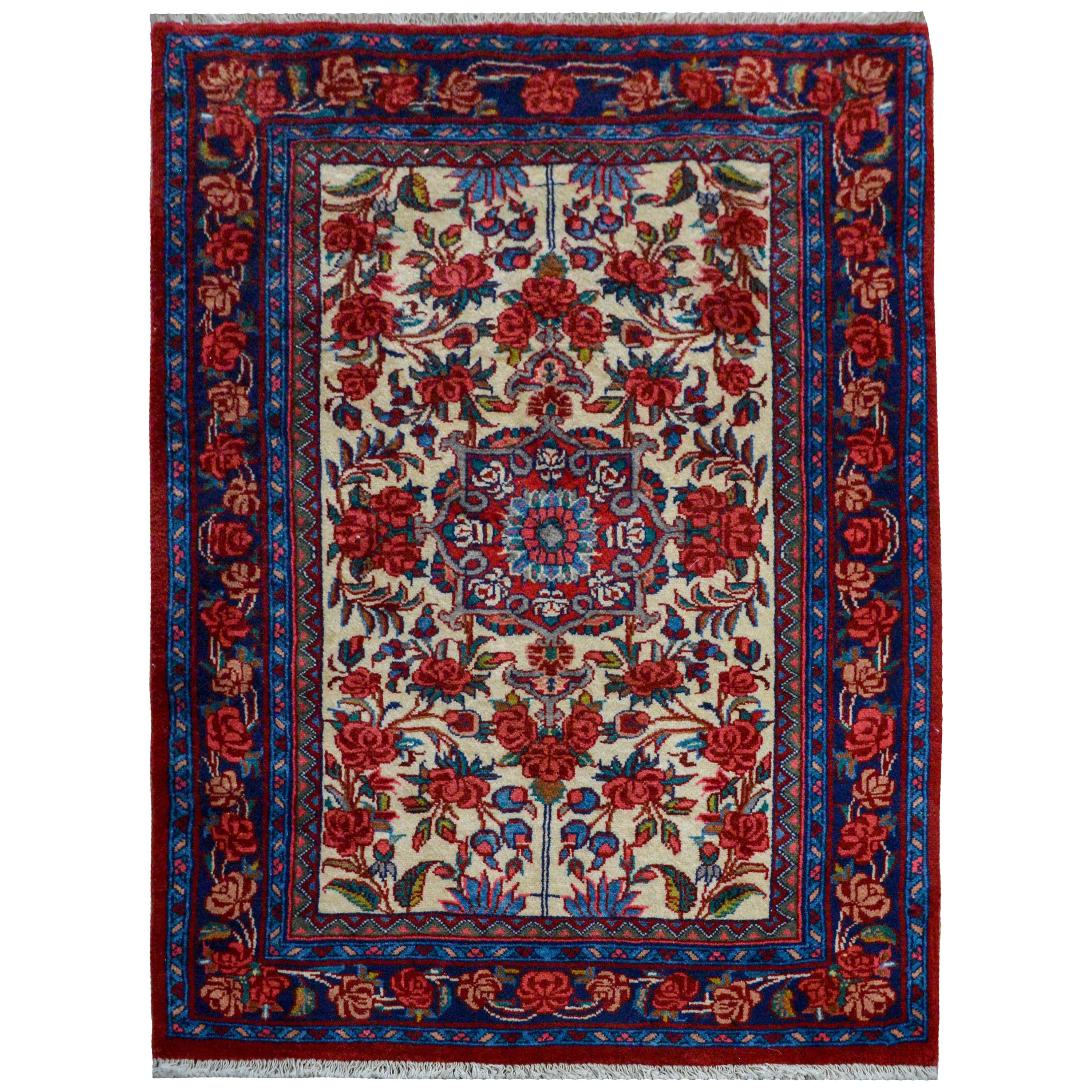 Wonderful Vintage Persian Bidjar Rug