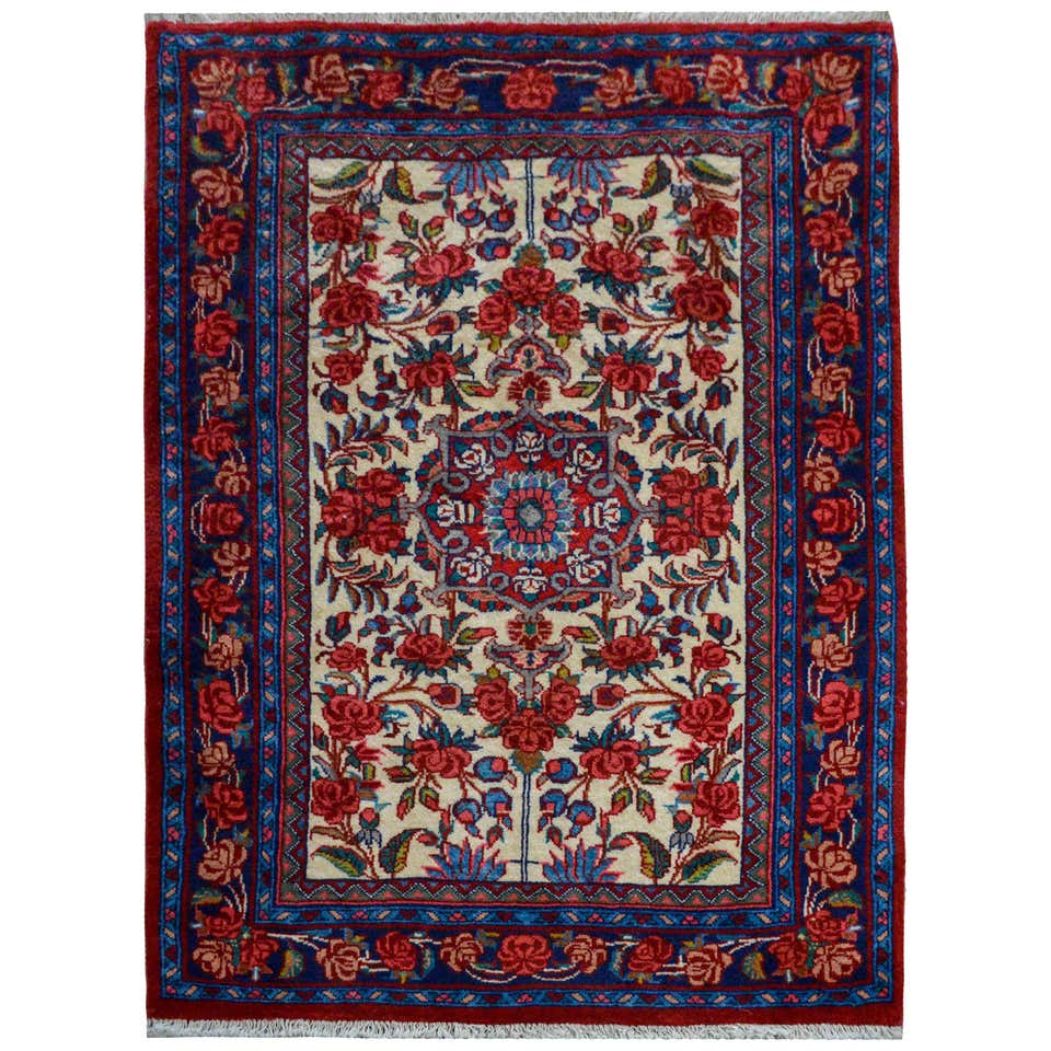 Persian Bidjar Vintage Small Rug in Ivory Background and Classic Design ...