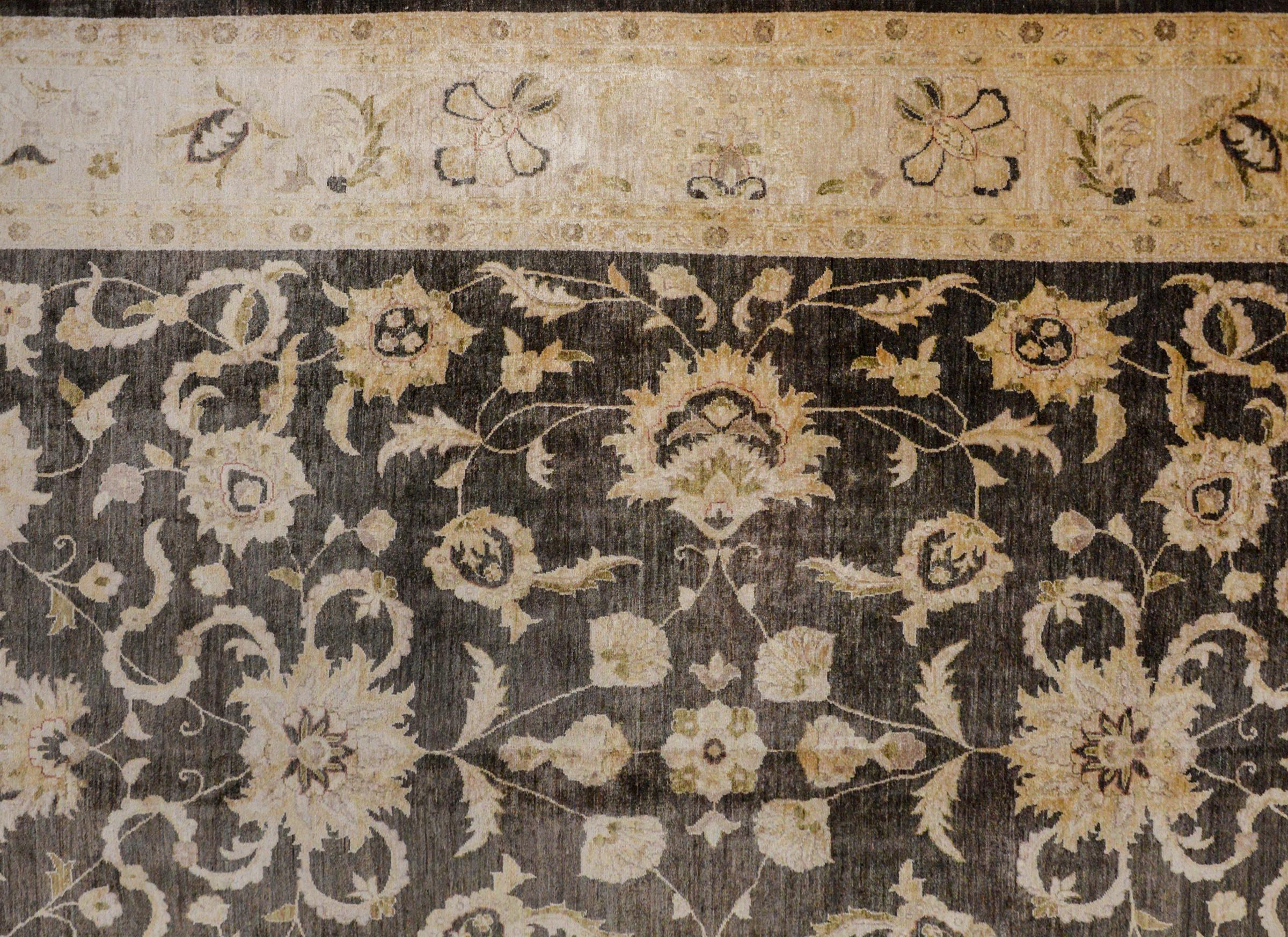 Wunderschöner Vintage-Peshawar-Teppich im Zustand „Gut“ im Angebot in Chicago, IL