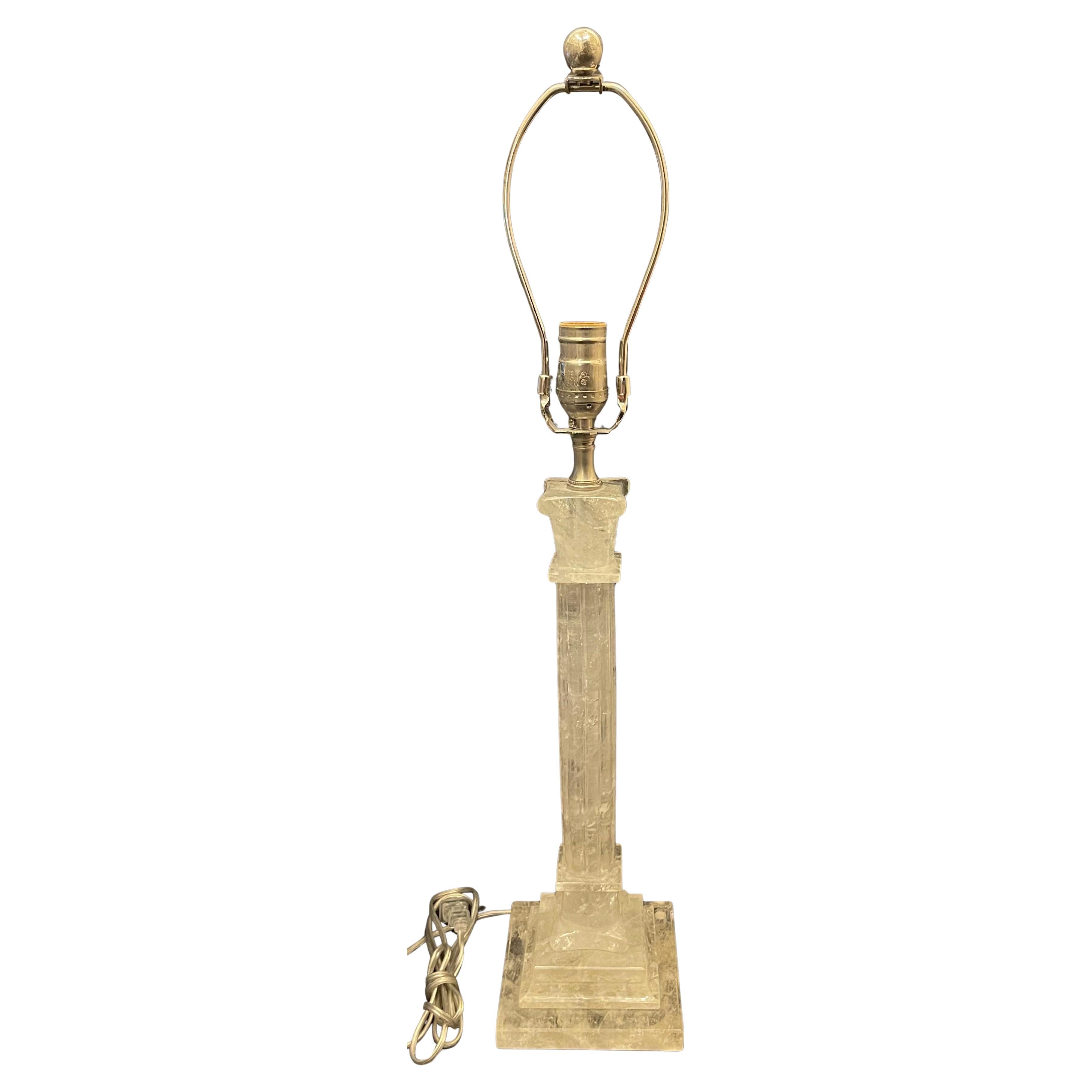 Maravillosa Lámpara de Sobremesa Vintage de Cristal de Roca Corintio con Forma de Columna Acanalada Grande