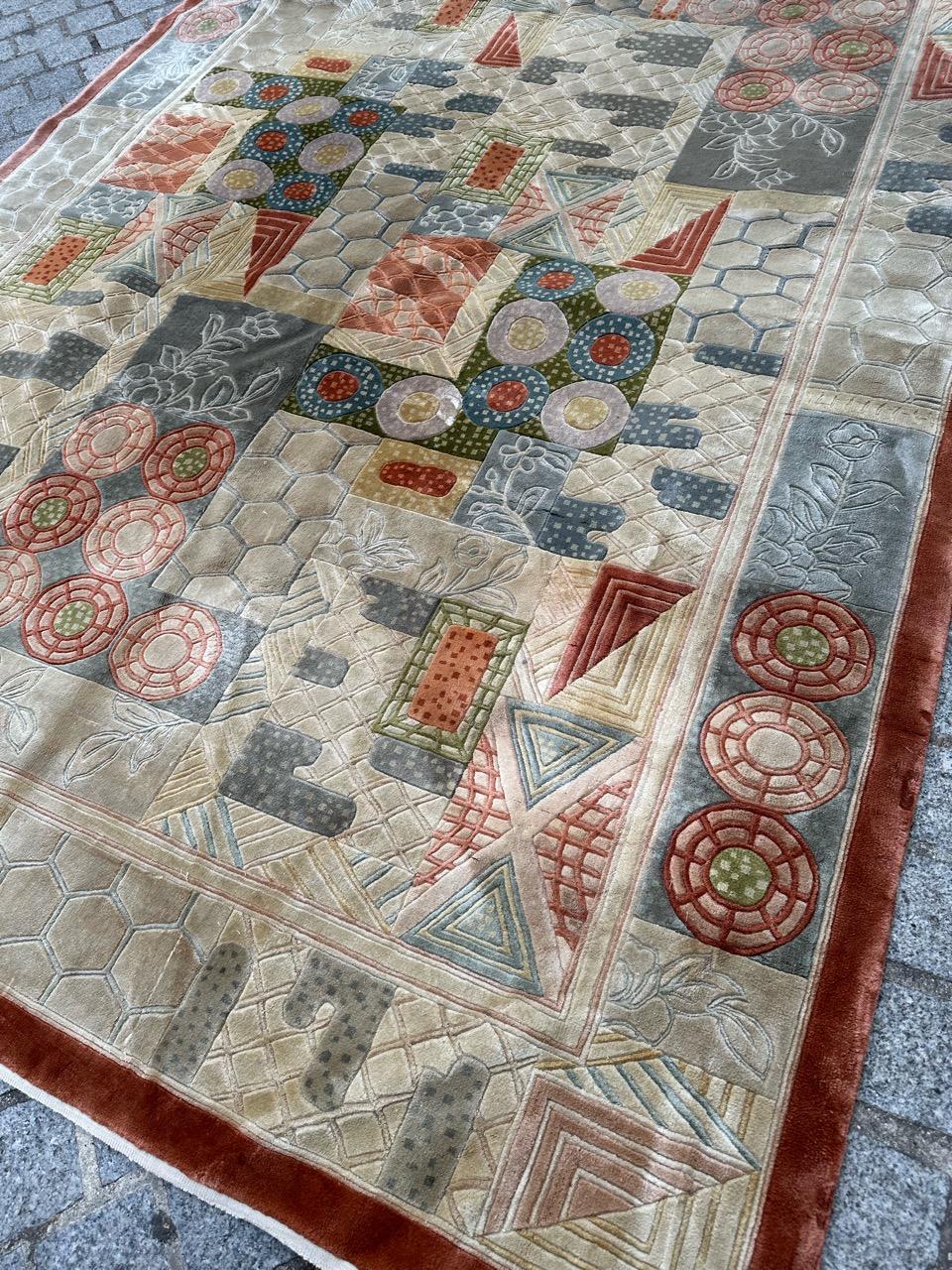 Bobyrug’s Wonderful vintage silk Chinese art nouveau design rug  In Good Condition For Sale In Saint Ouen, FR