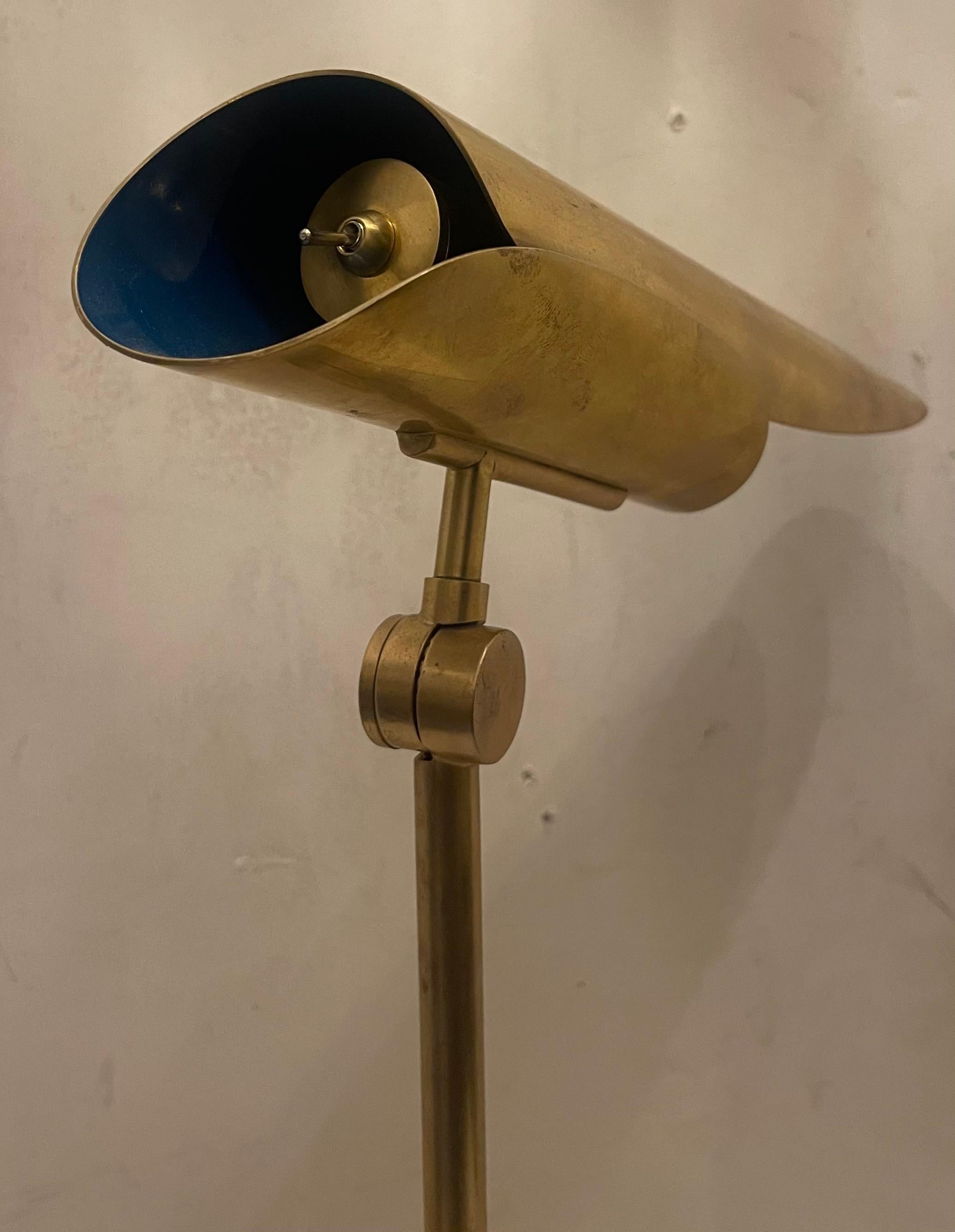 Wundervoller Visual Comfort Weichmessing  Blaue Champalimaud Flore Schreibtischlampe Signatur (20. Jahrhundert) im Angebot