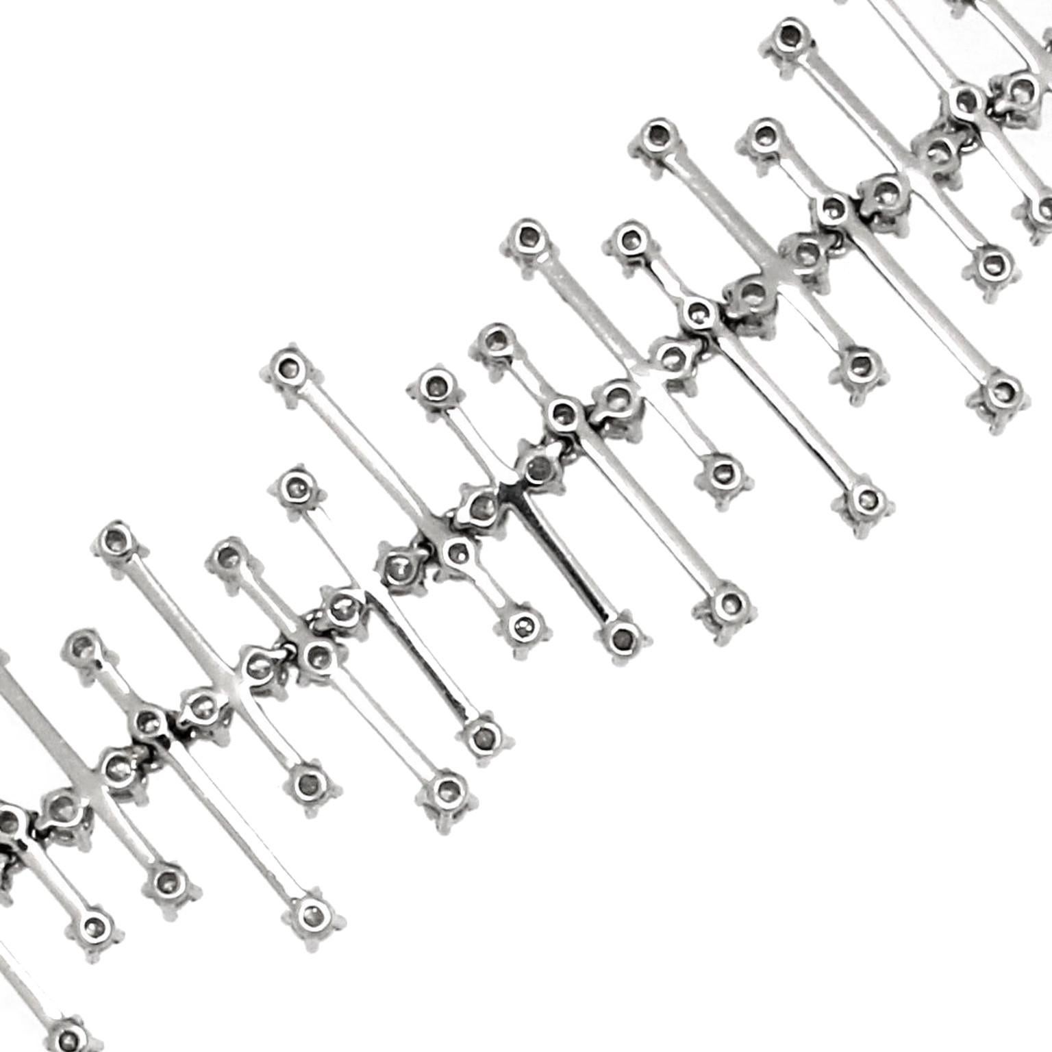 Brilliant Cut Wonderful White Diamonds and White Gold Necklace, Constellation Collection For Sale