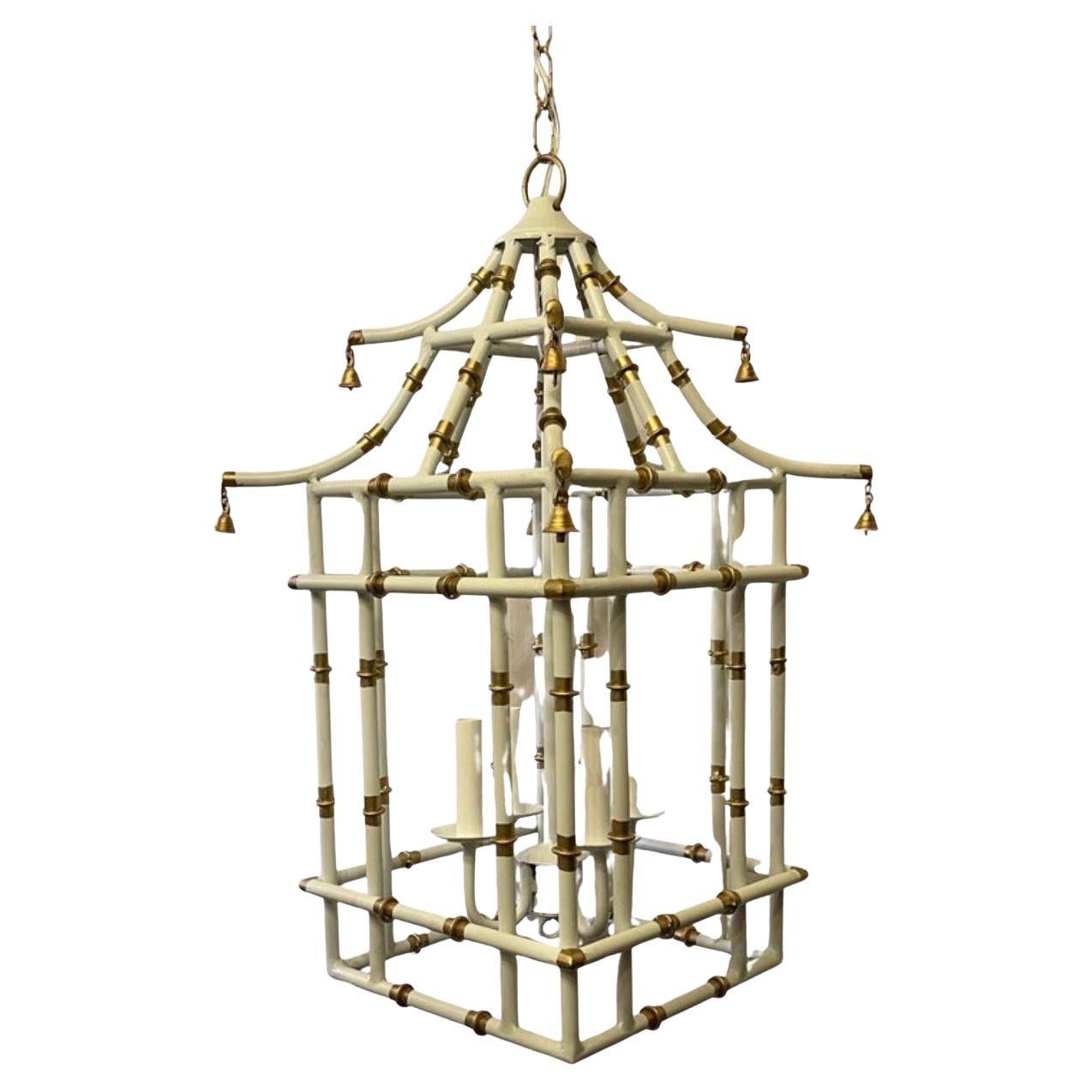 Meravigliose Lanterne Pagoda Bamboo Chinoiserie in oro bianco 3 apparecchi Lampadari