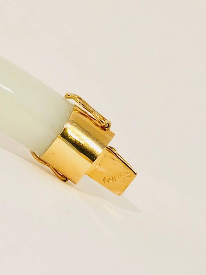 Contemporary Wonderful White Jade 14 Karat Yellow Gold Bangle Bracelet, 1990s