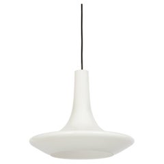 Meravigliosa lampada a sospensione in vetro opalino bianco, Peill & Putzler, Germania, anni '70