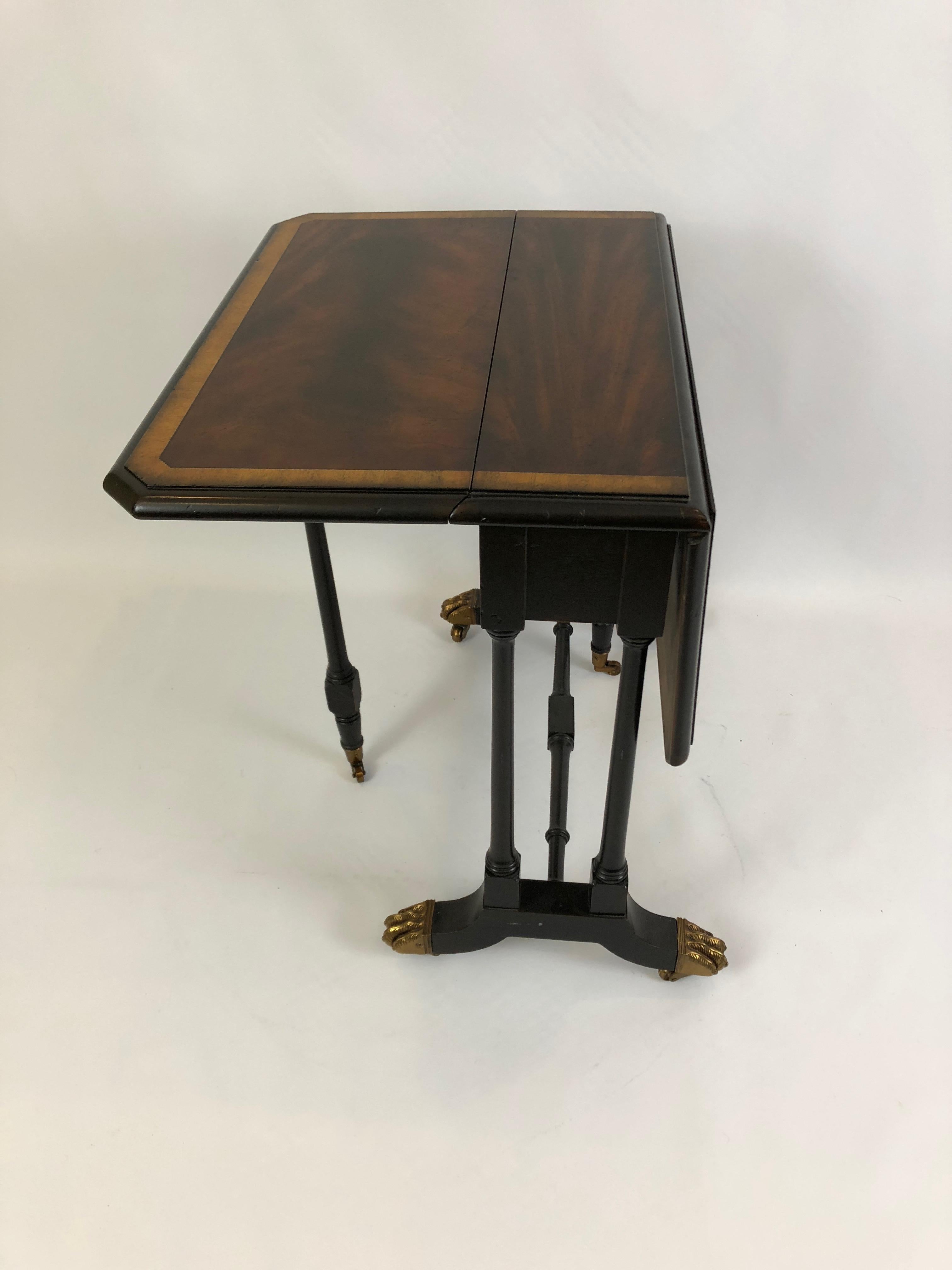Wonderfully Versatile Maitland Smith Drop-Leaf Flame Mahogany Side or End Table In Excellent Condition For Sale In Hopewell, NJ