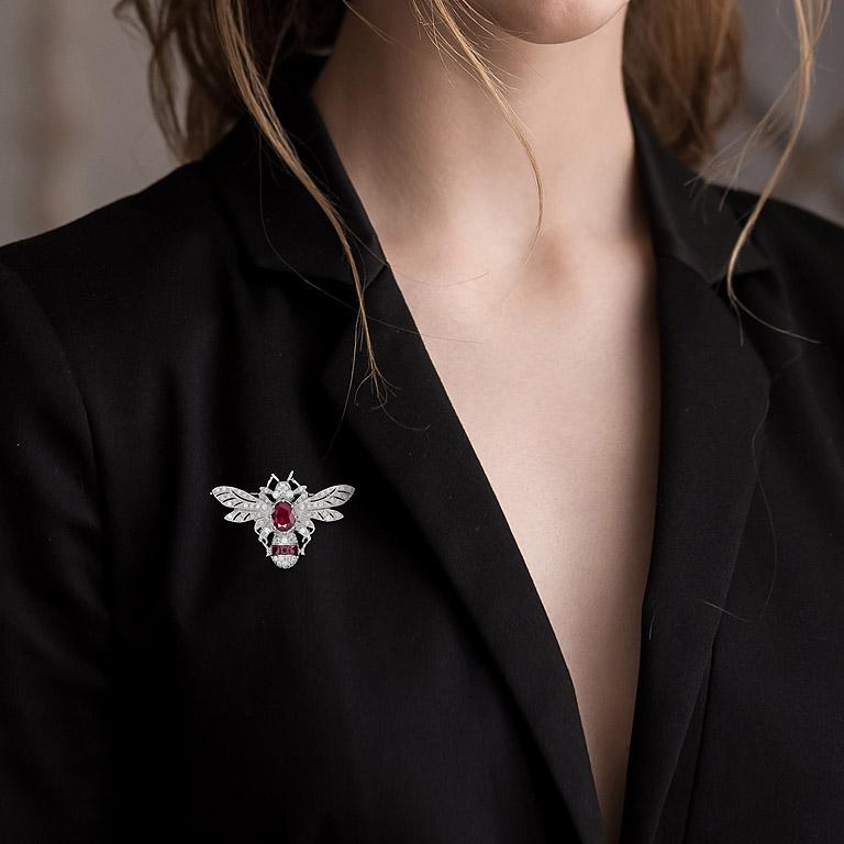 Wonderland Bee Oval Red Ruby & Diamond 14K White Gold Pin Brooch In New Condition For Sale In Oakton, VA