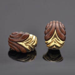 Carved Wood and 18-Karat Yellow Gold Clip-on Earrings