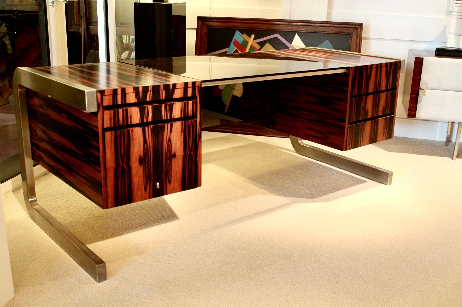 Wood and aluminium desk table, 1960s
Macassar wood from Indonesia.