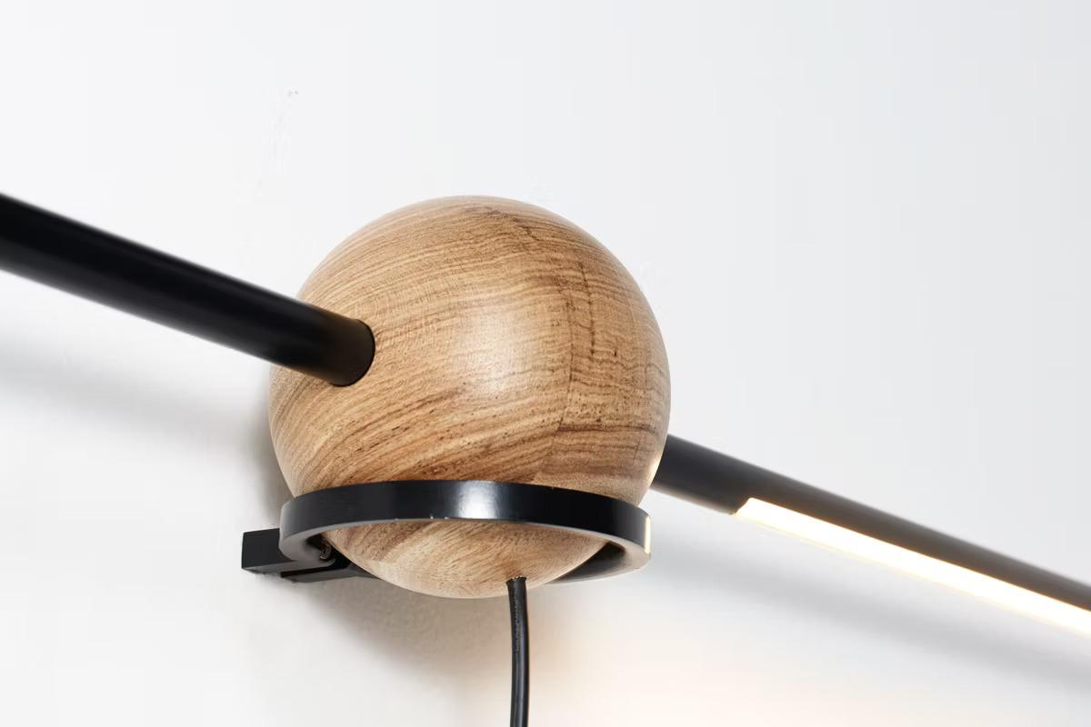 Arandela Esfera de Madera y Aluminio del Atelier Andre Ferri en Nuevo estado para la venta en Geneve, CH