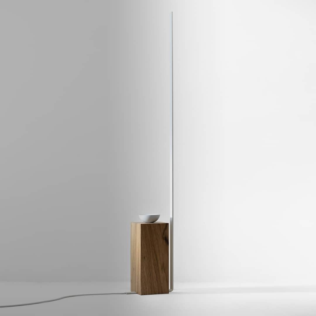 Luminária Línea de madera y aluminio del Atelier Andre Ferri Posmoderno en venta