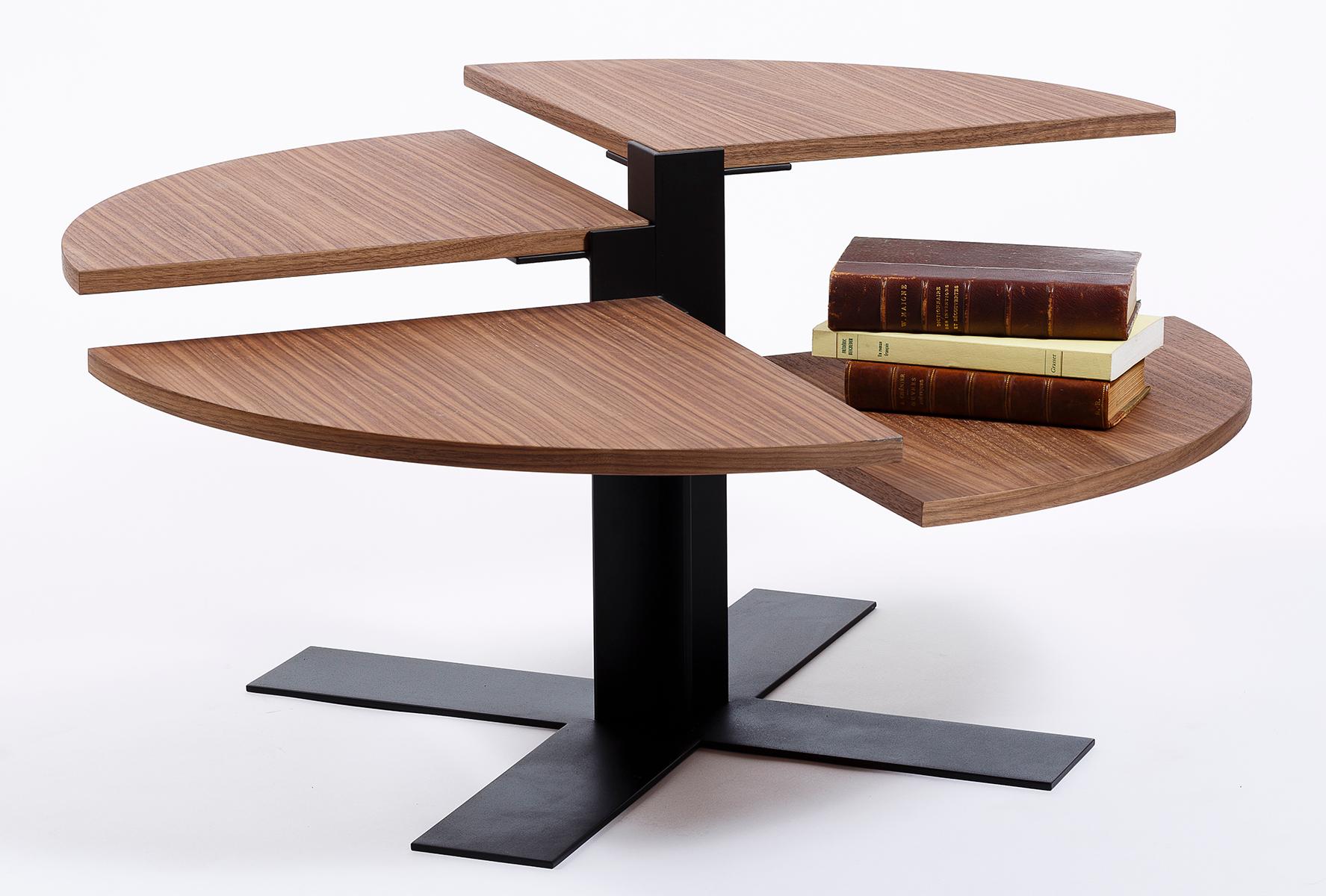 Table basse en bois et acier noir de style mi-siècle moderne en vente 4