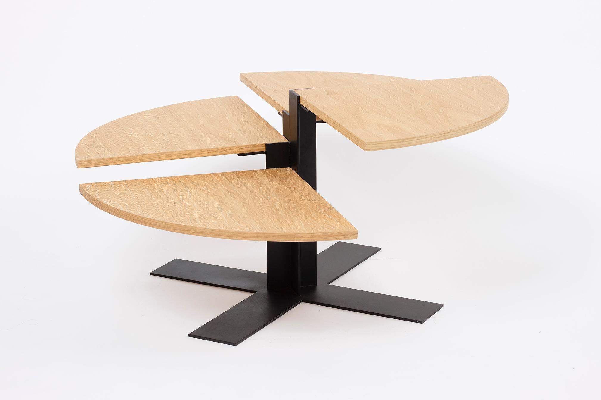 Table basse en bois et acier noir de style mi-siècle moderne Neuf - En vente à PARIS, FR