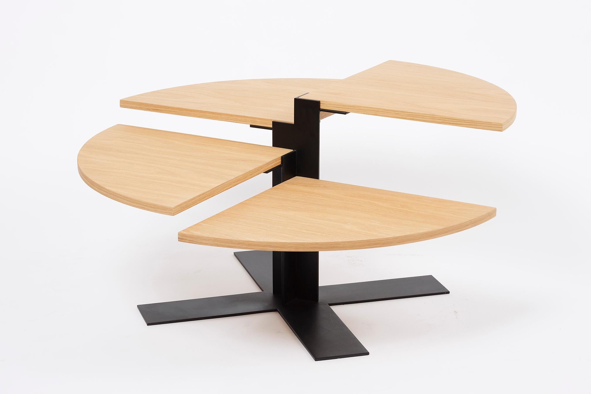 Acier Table basse en bois et acier noir de style mi-siècle moderne en vente