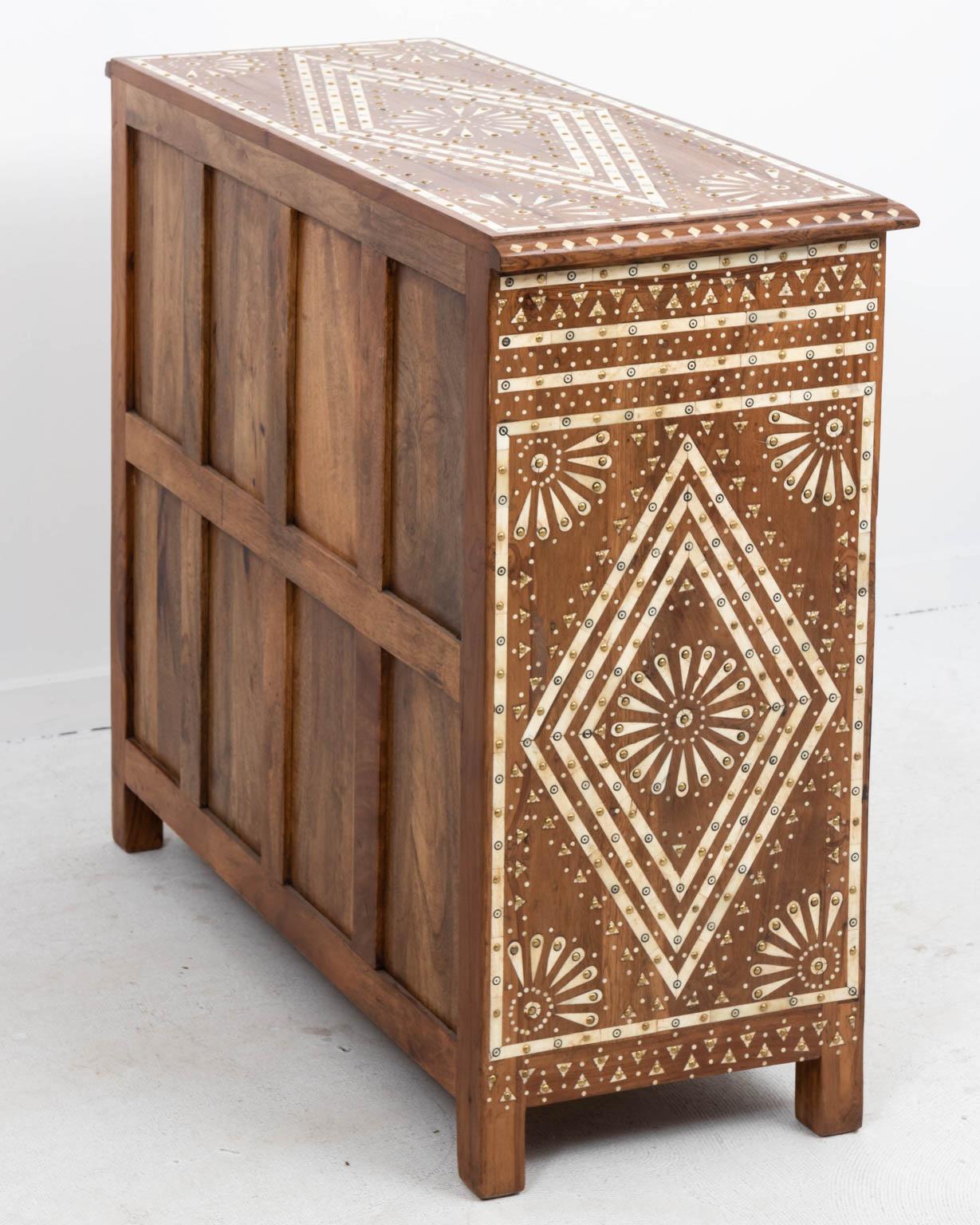Wood and Bone Inlaid Chest of Drawers In Good Condition In Stamford, CT