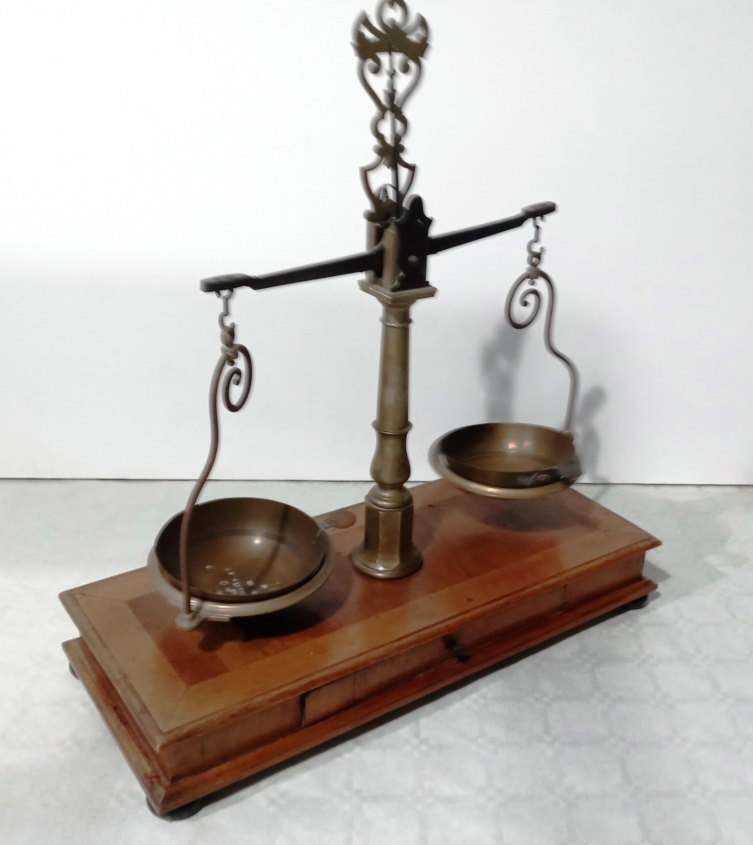 Wood and Brass Apothecary Scale, 1950s For Sale 1