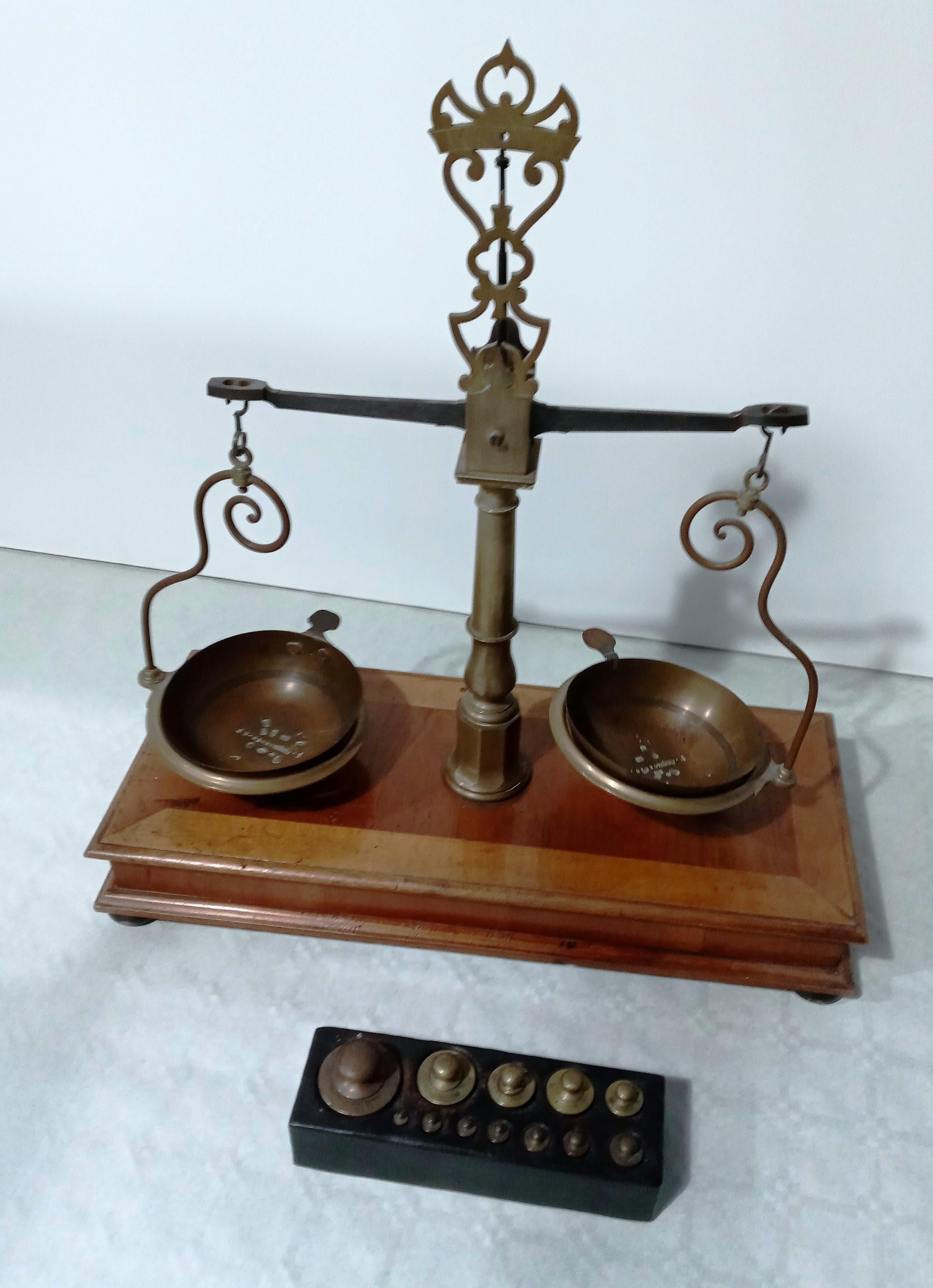 Wood and Brass Apothecary Scale, 1950s For Sale 4