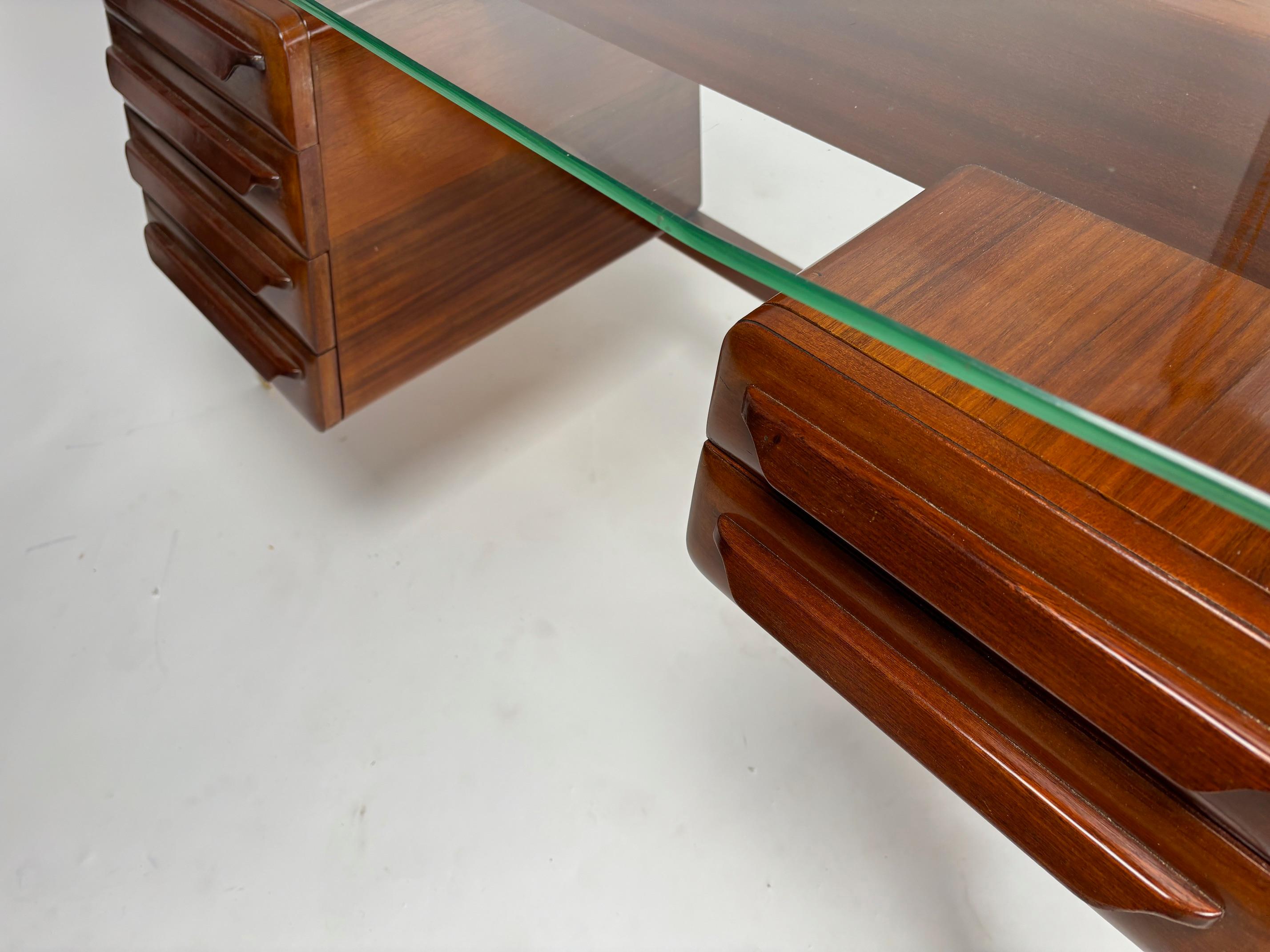 Wood and brass Desk by Vittorio Dassi, Italy, 1950s en vente 2