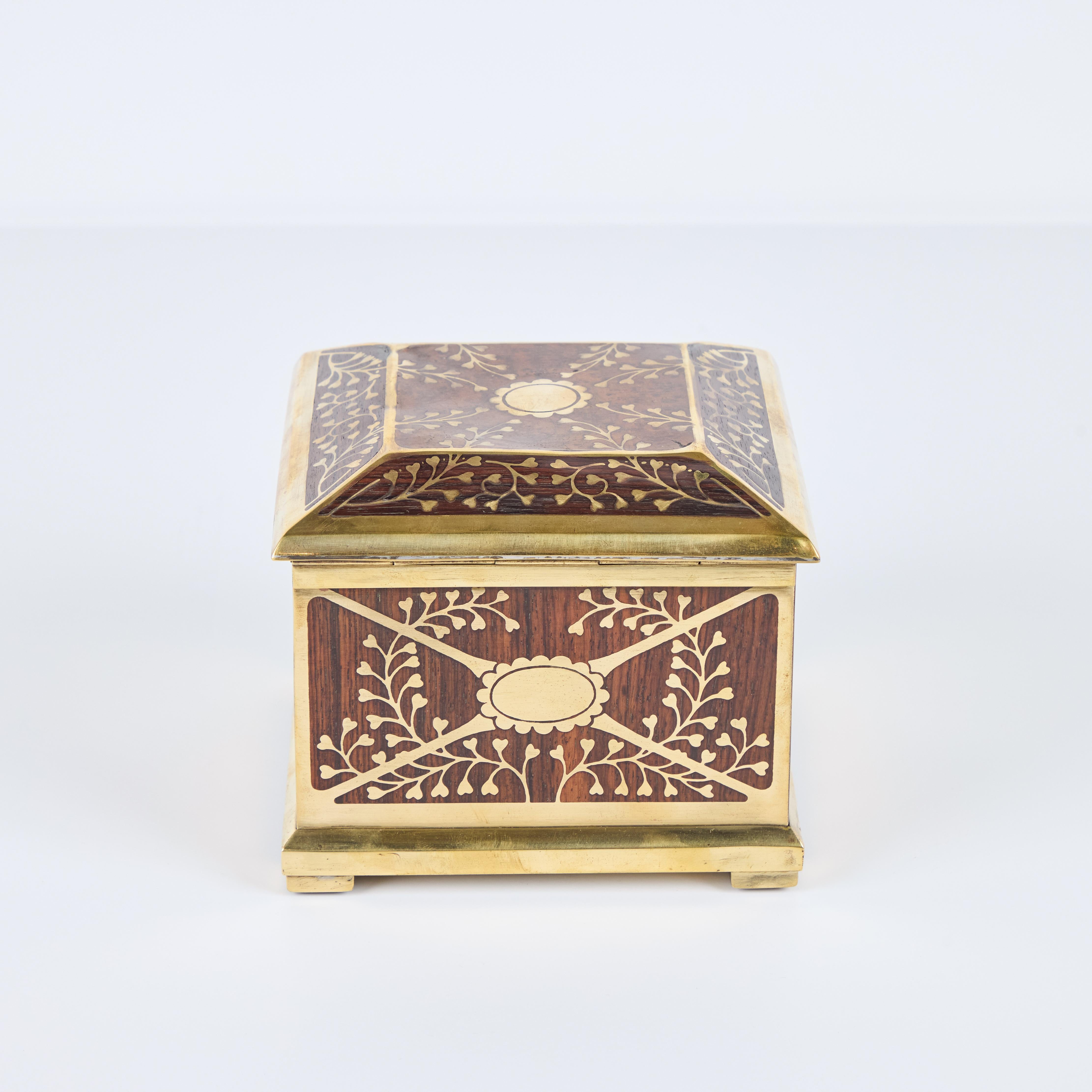 Schachtel mit Scharnier aus Holz und Messing von Erhard und Sohne 4