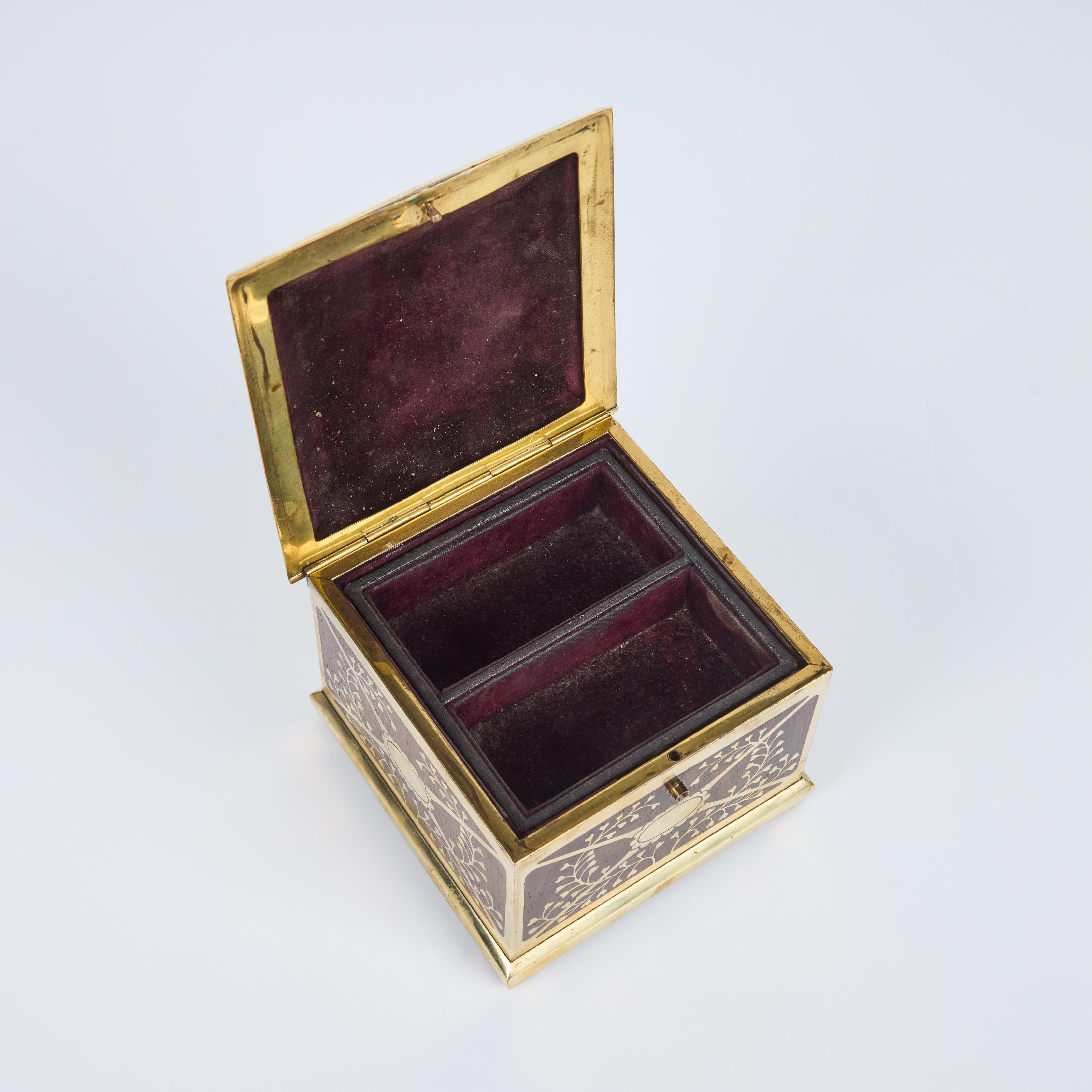 Schachtel mit Scharnier aus Holz und Messing von Erhard und Sohne (Handgefertigt)