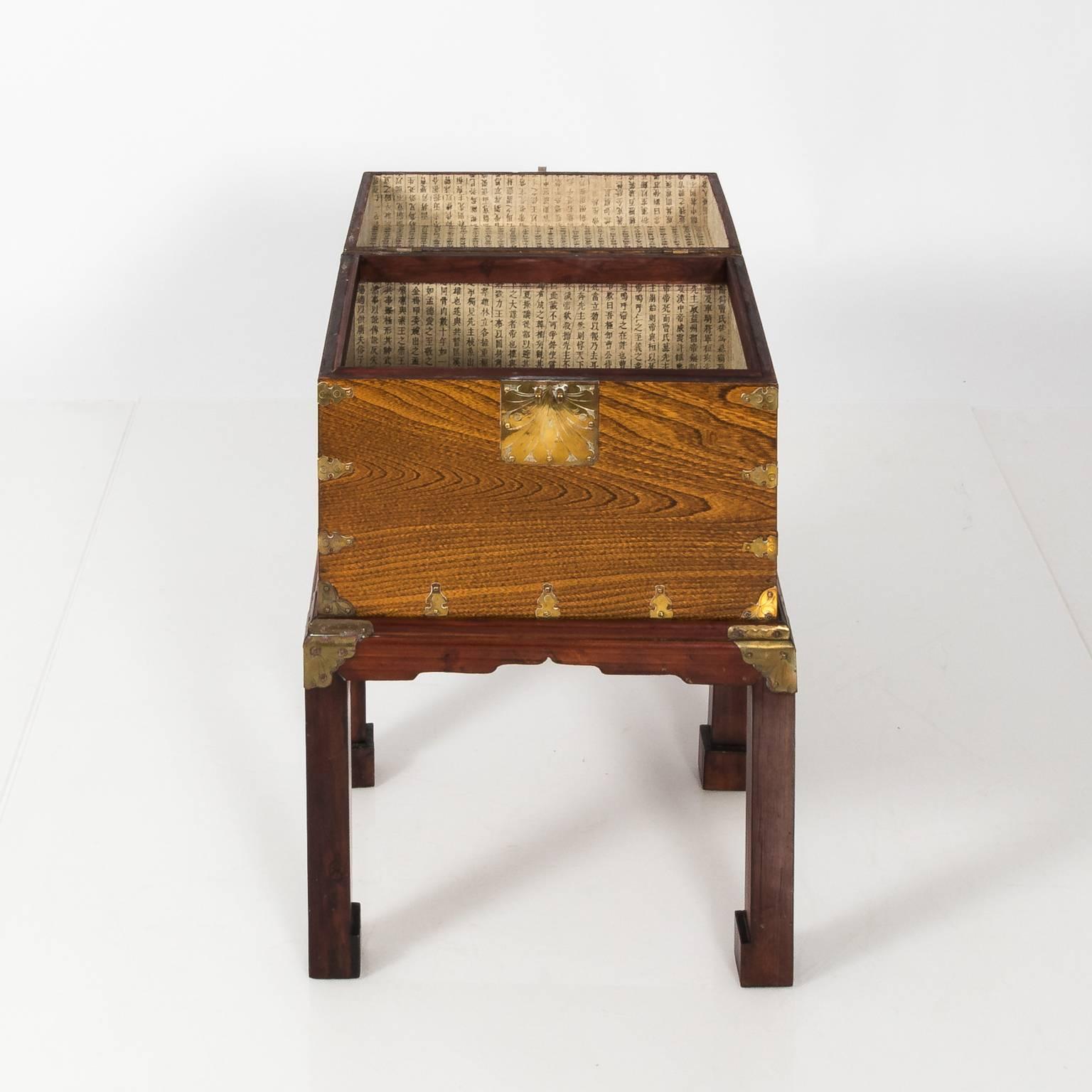 Baule giapponese in legno e ottone In condizioni buone a Stamford, CT