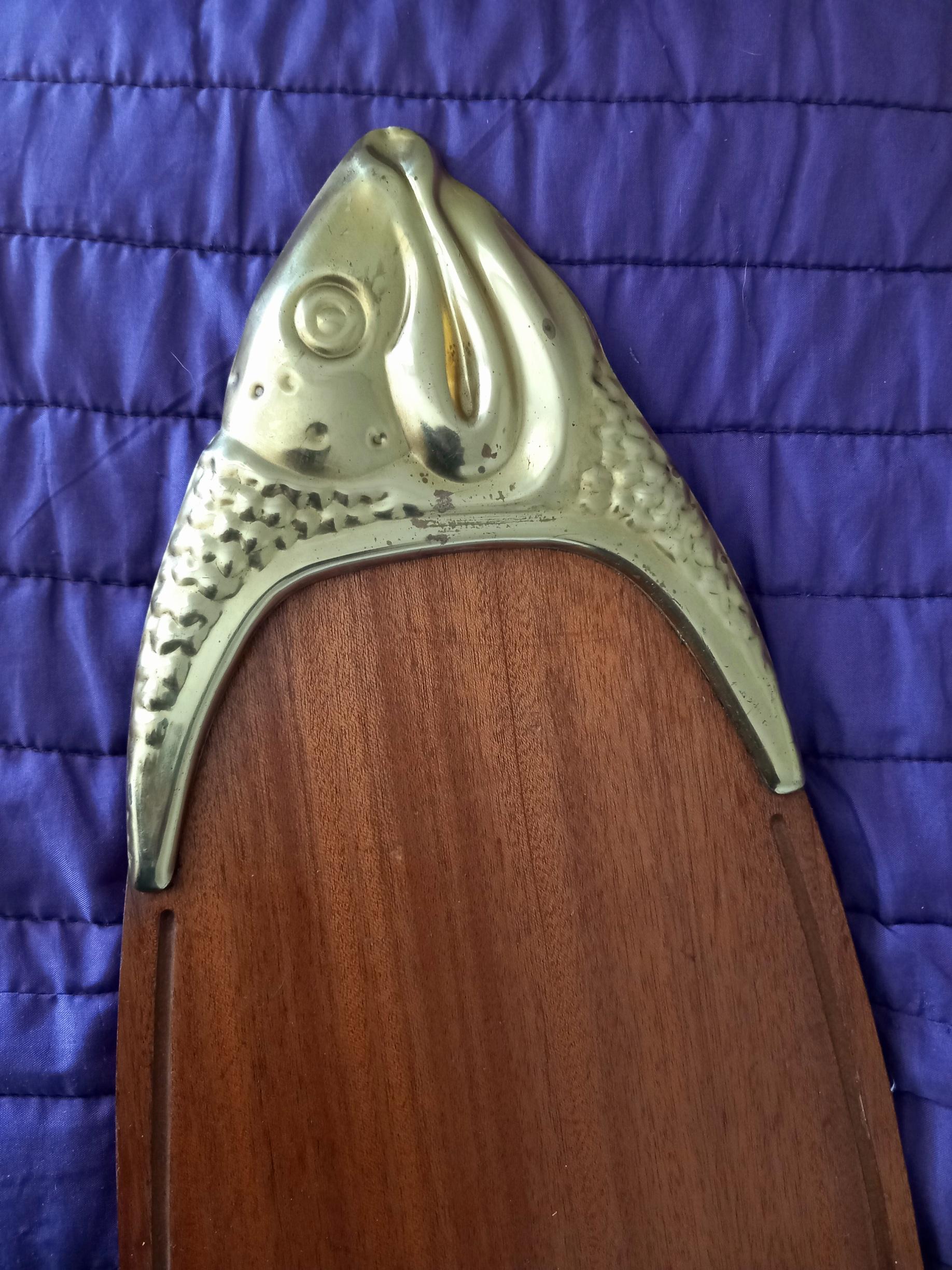 Serving Board Fish Shaped Tray Wood & Brass Serving Board Fish Shaped Midcentury For Sale 3