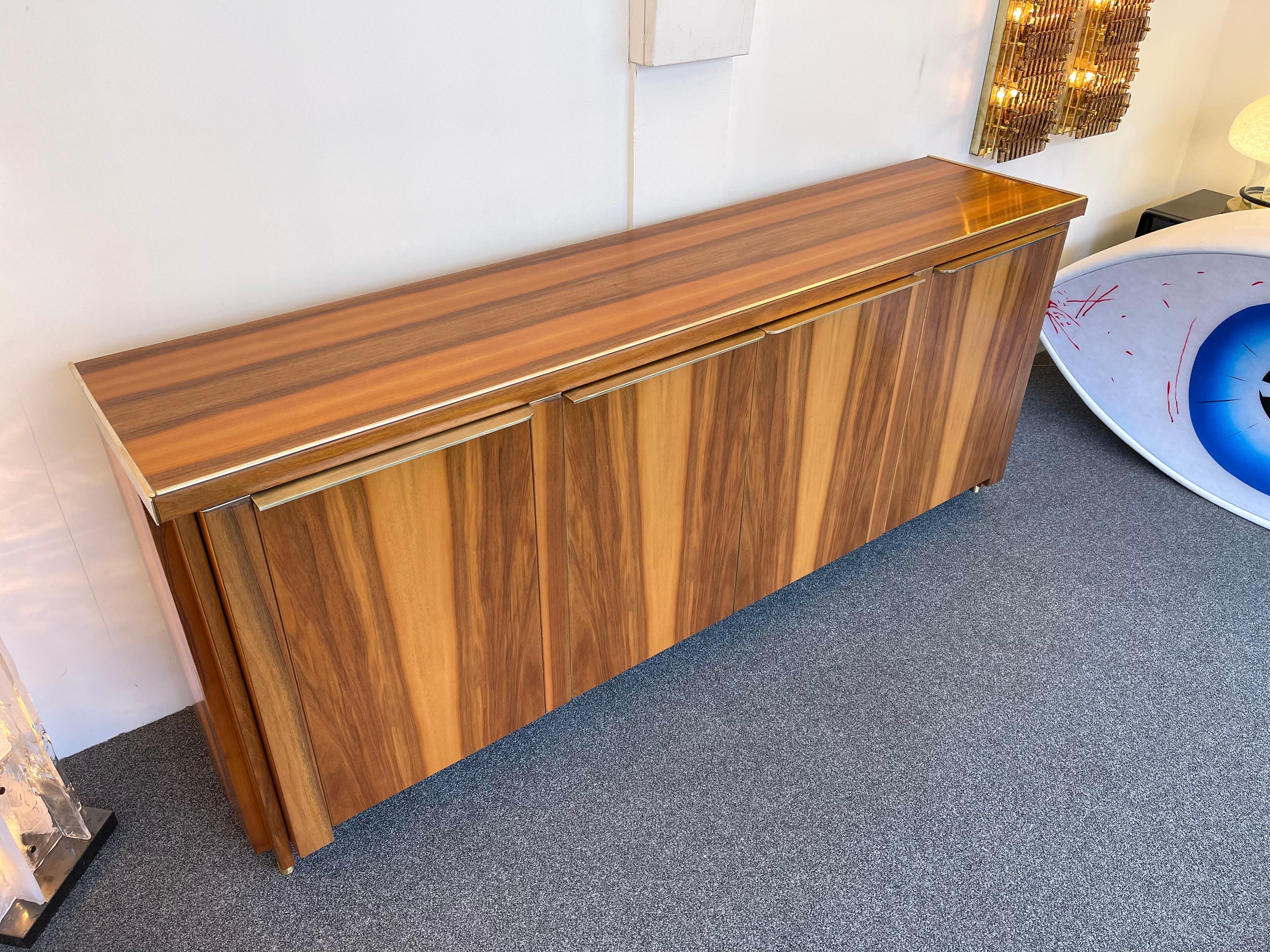 Wood and Brass Sideboard, Italy, 1980s For Sale 9